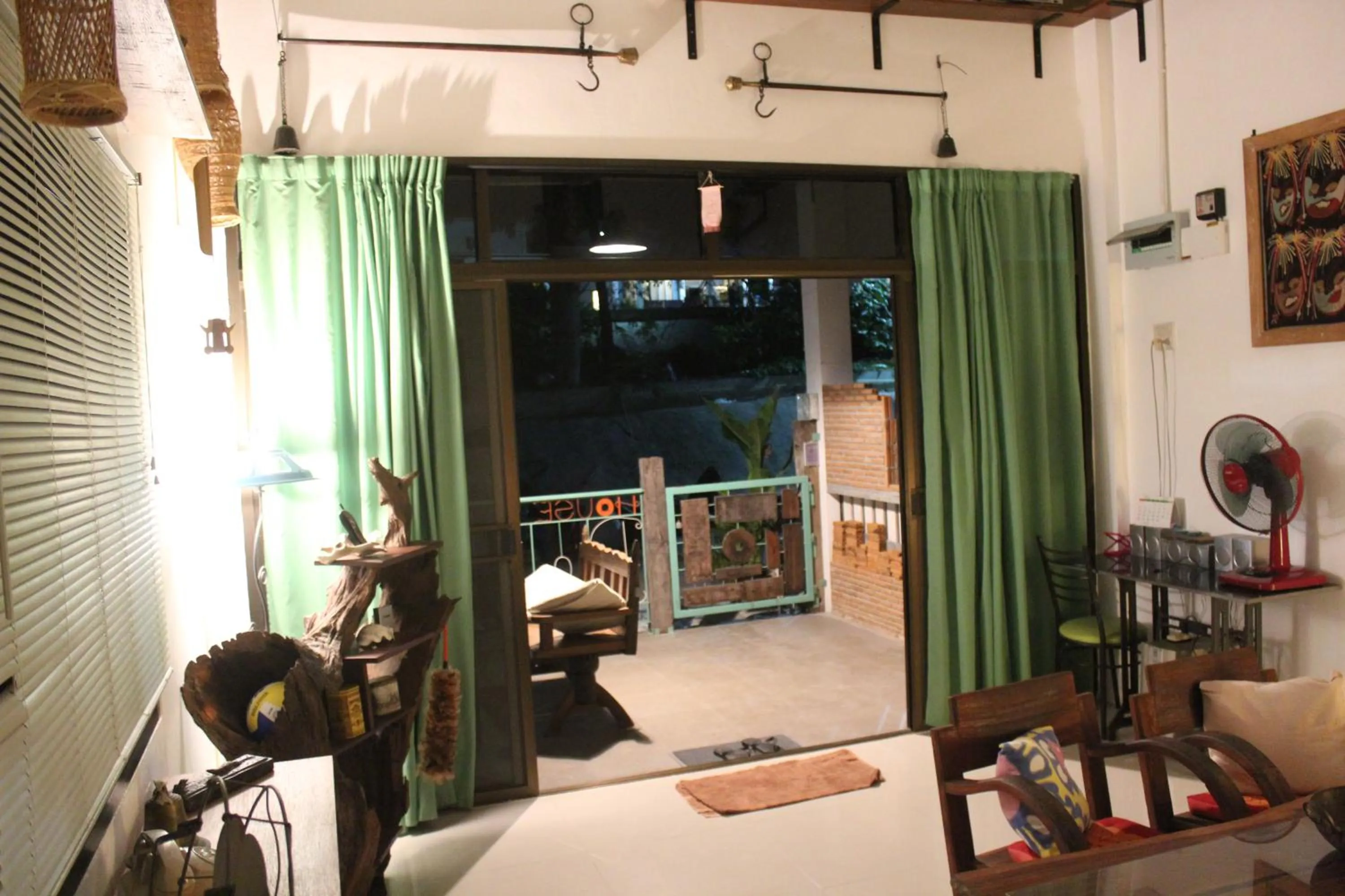 Night in Rec Art (House of recycle+Art)