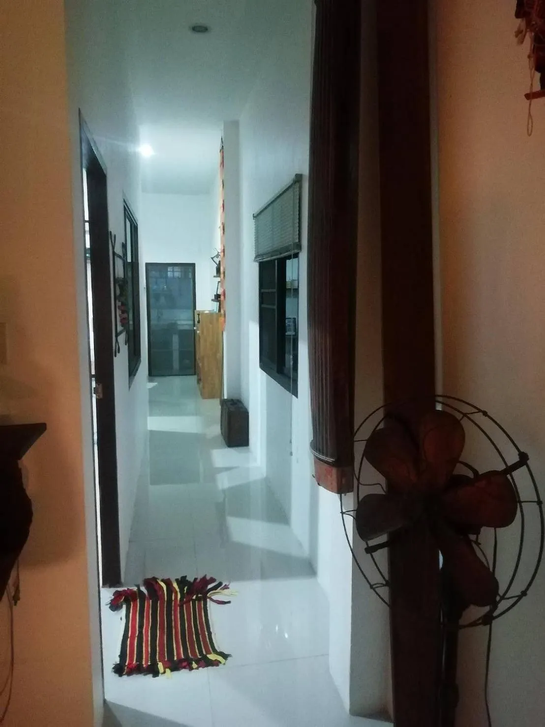 Photo of the whole room in Rec Art (House of recycle+Art)