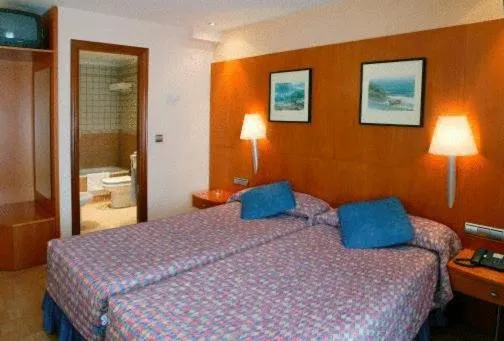 Photo of the whole room, Bed in Hotel Restaurante Salvadora