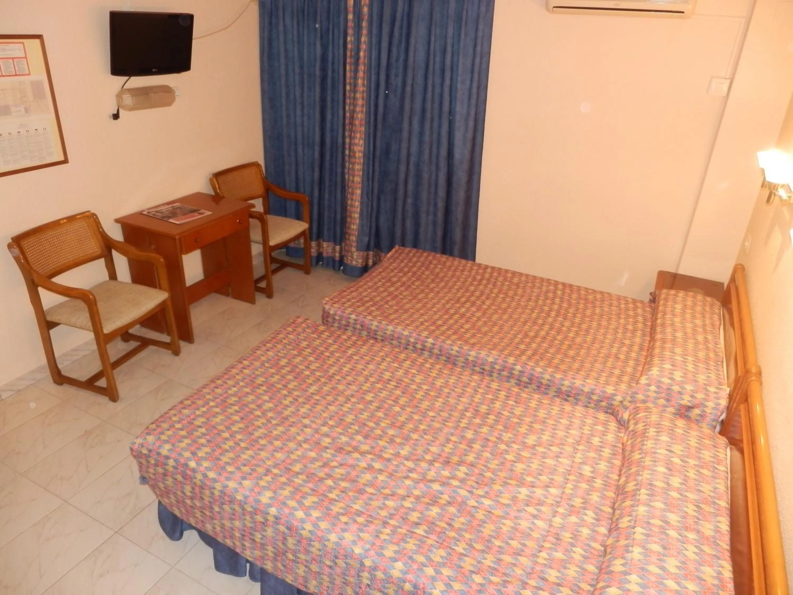 Photo of the whole room, Bed in Hotel Restaurante Salvadora