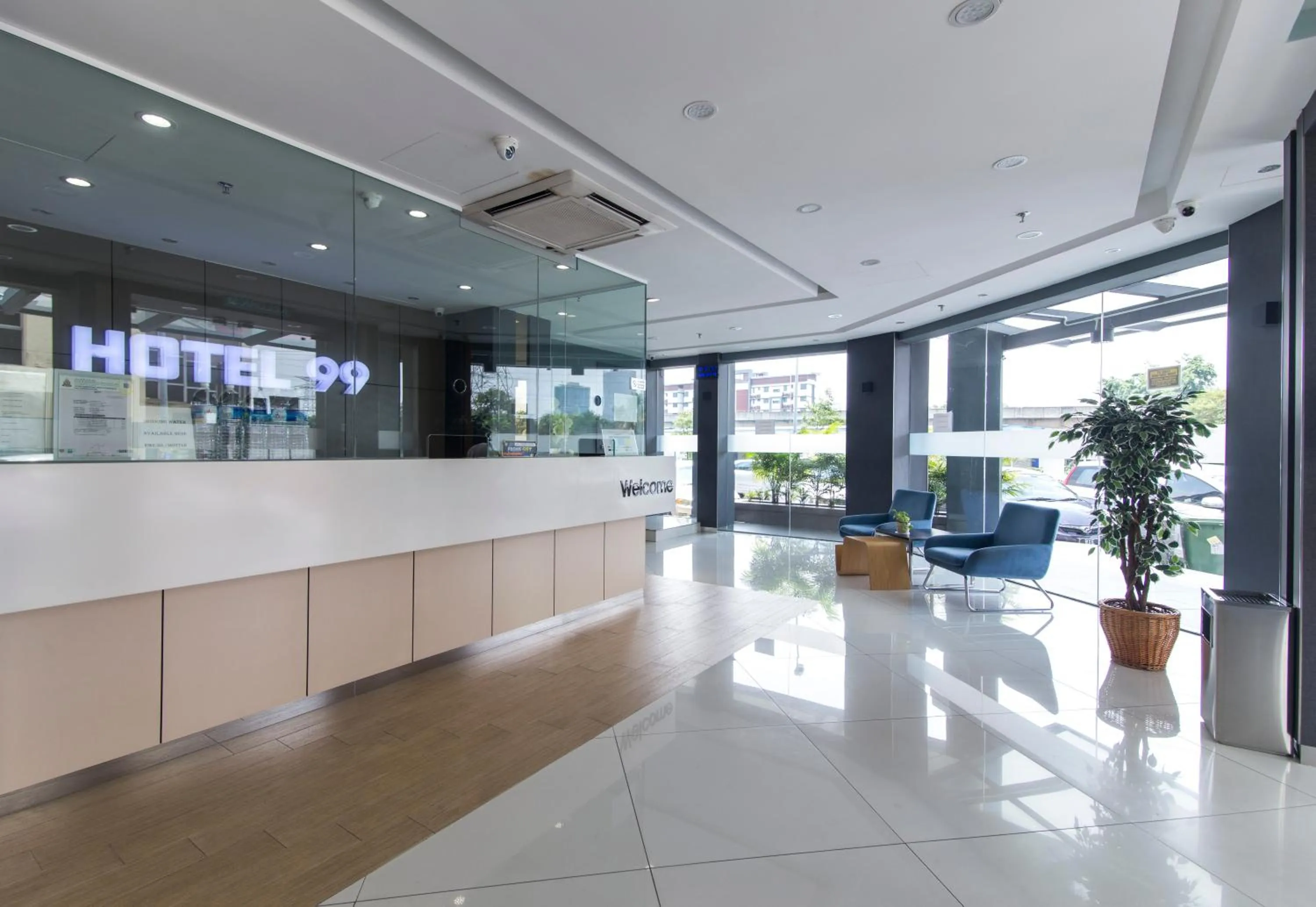 Staff in Hotel 99 Kelana Jaya - Petaling Jaya