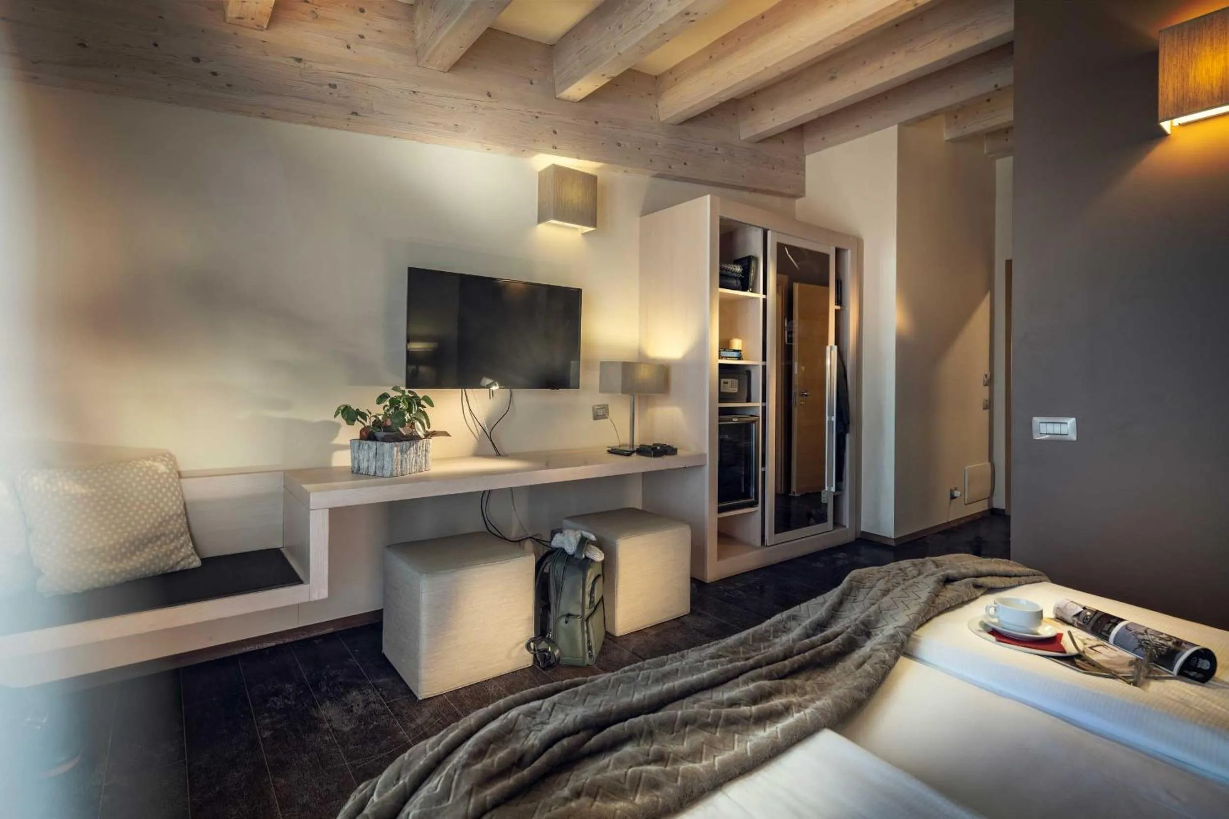 Photo of the whole room in Le Blanc Hotel & Spa