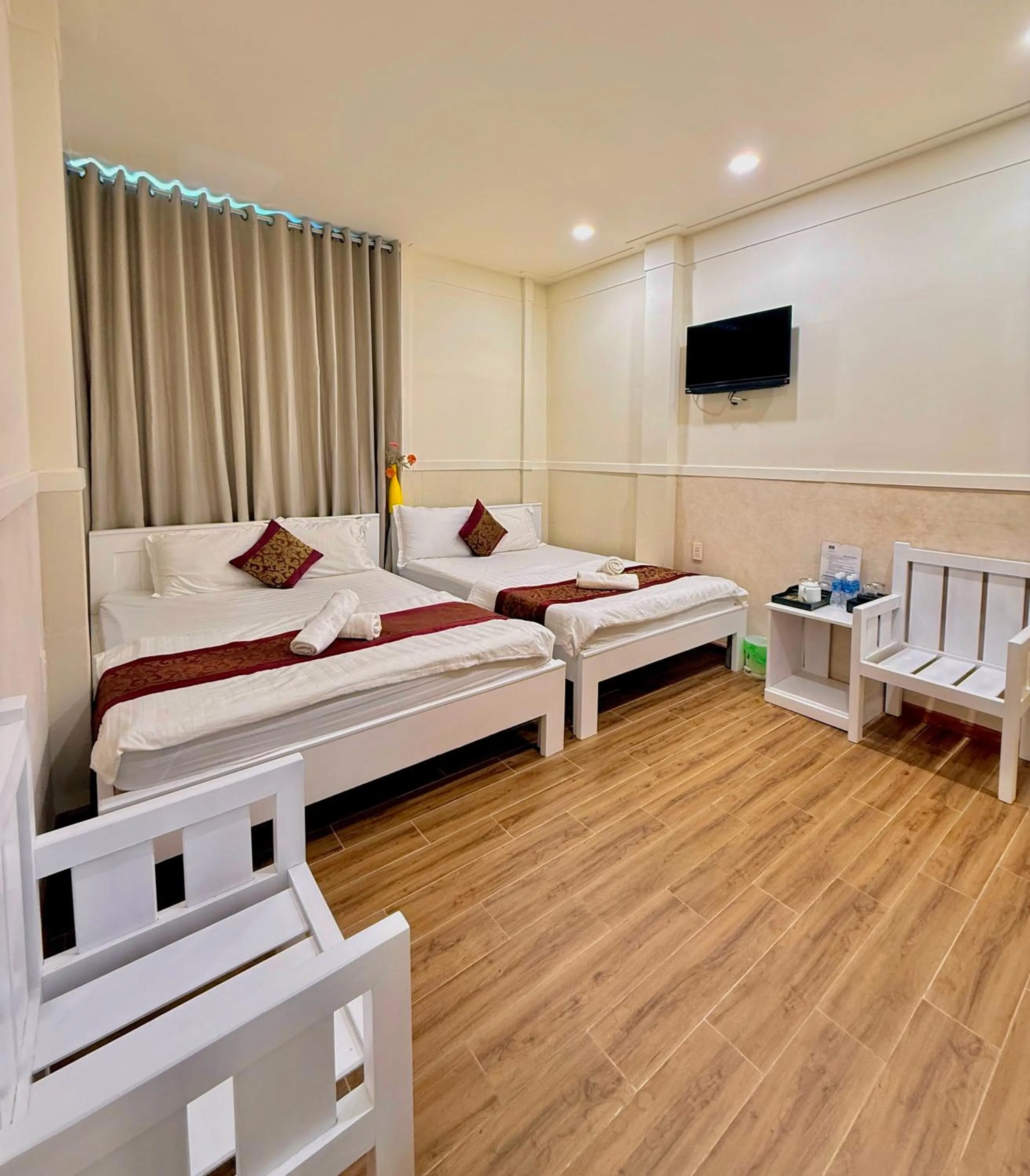 Bed in Hotel Minh Hang