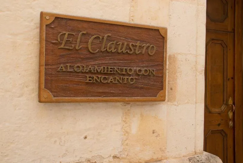 Logo/Certificate/Sign in Grupoandria El Claustre de Ciutadella - HOSPEDERIA