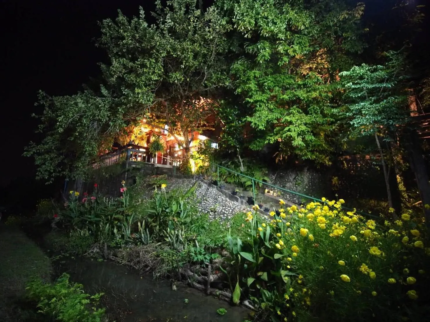 Facade/entrance in Pround Nan Cottage