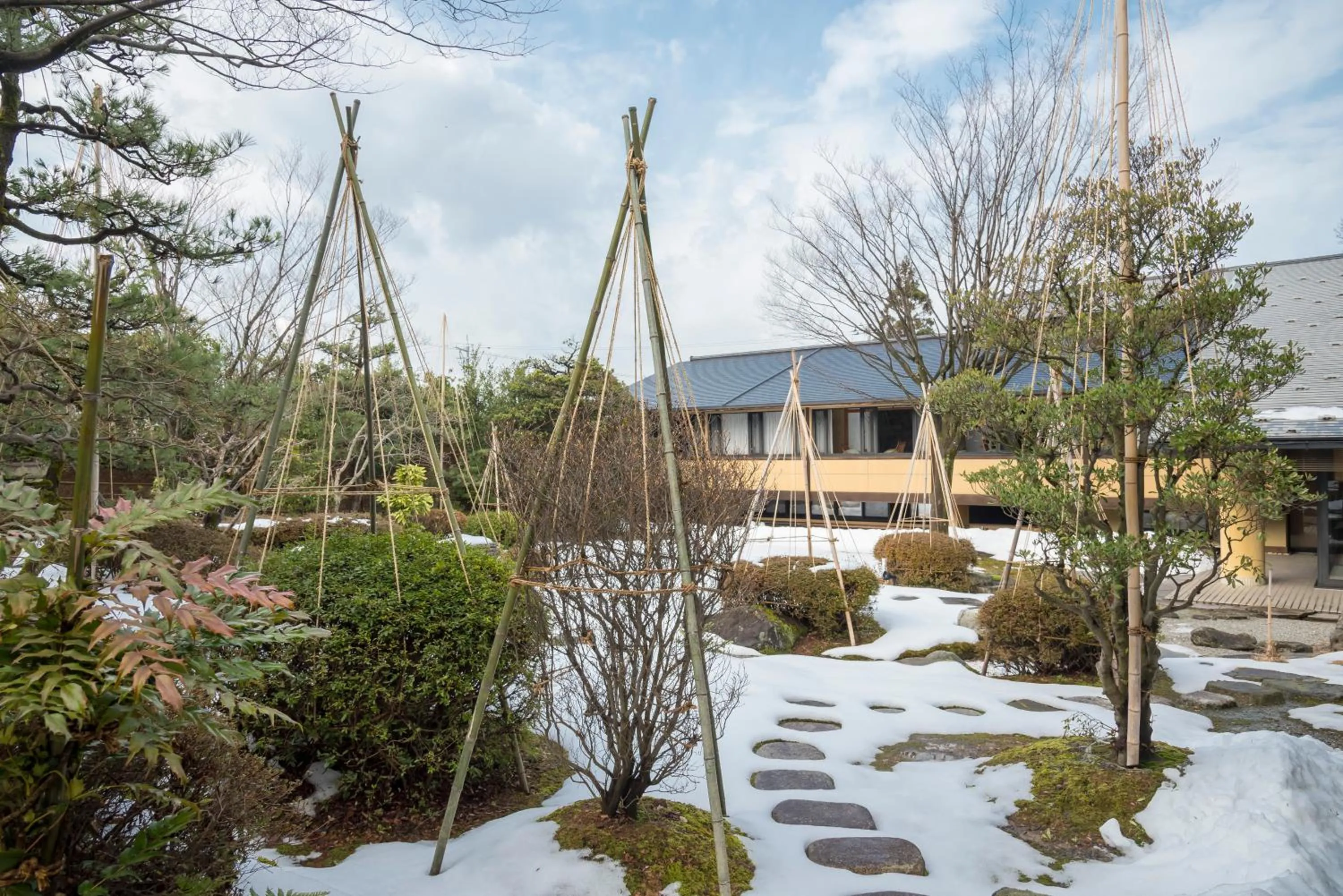 Garden in Ryotei Manyou