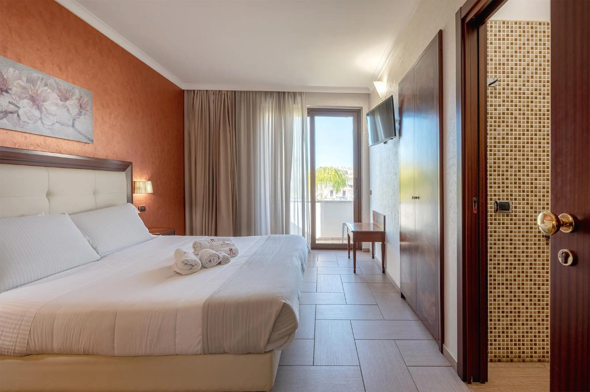 Bedroom, Bed in Hotel Flora