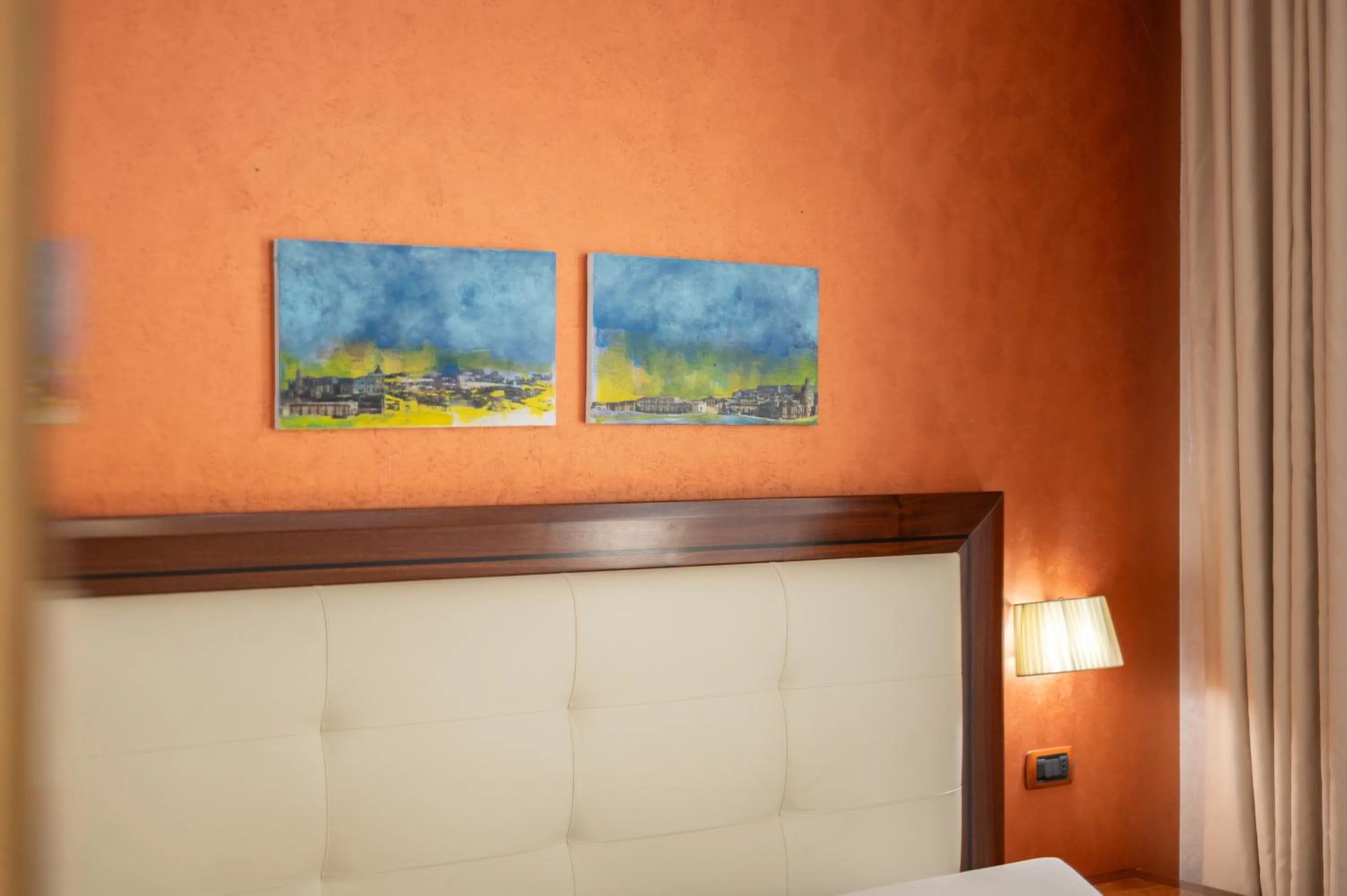 Bedroom, Bed in Hotel Flora