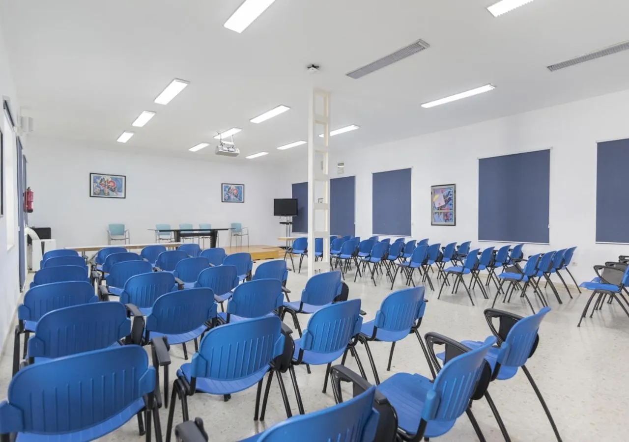 Meeting/conference room in Albergue Inturjoven Malaga