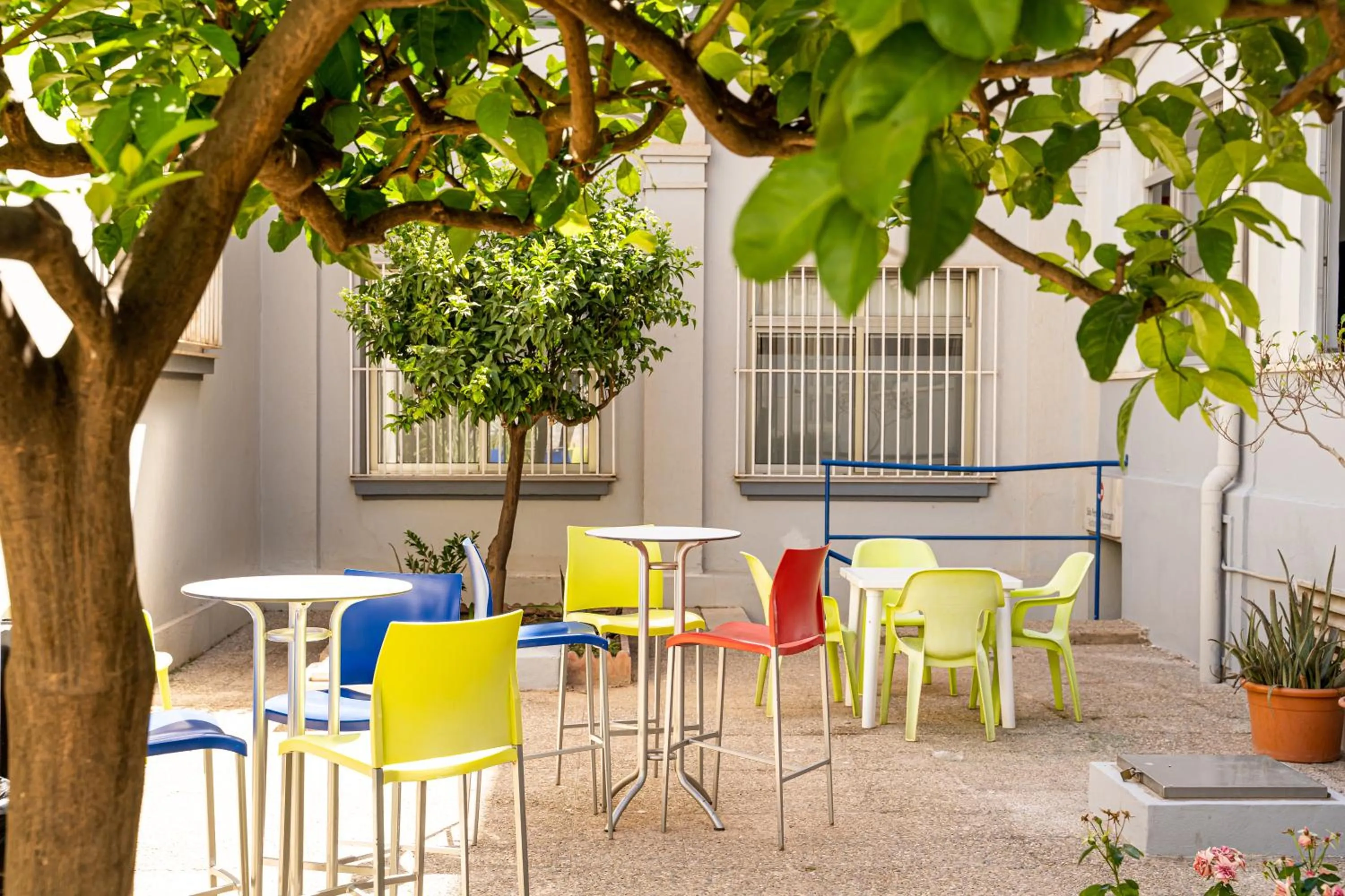 Patio in Albergue Inturjoven Malaga