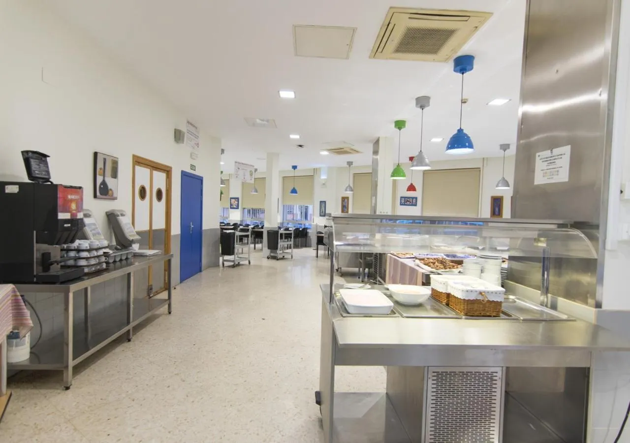 Restaurant/places to eat in Albergue Inturjoven Malaga