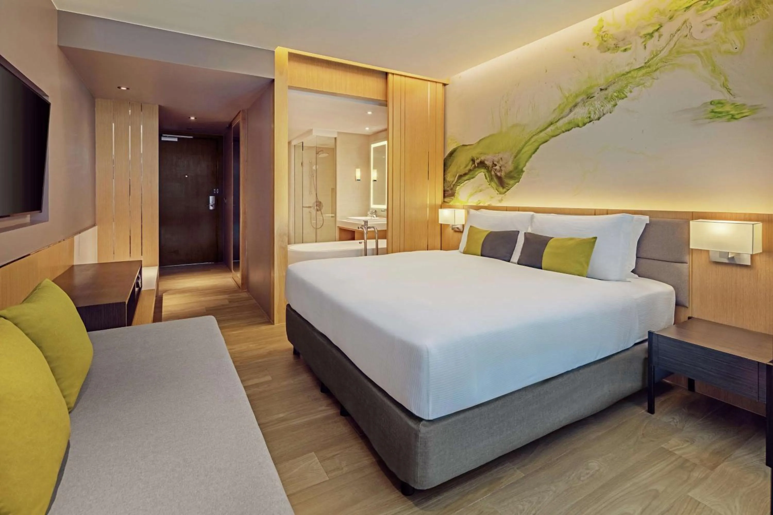 Bed in DoubleTree by Hilton Phuket Banthai Resort