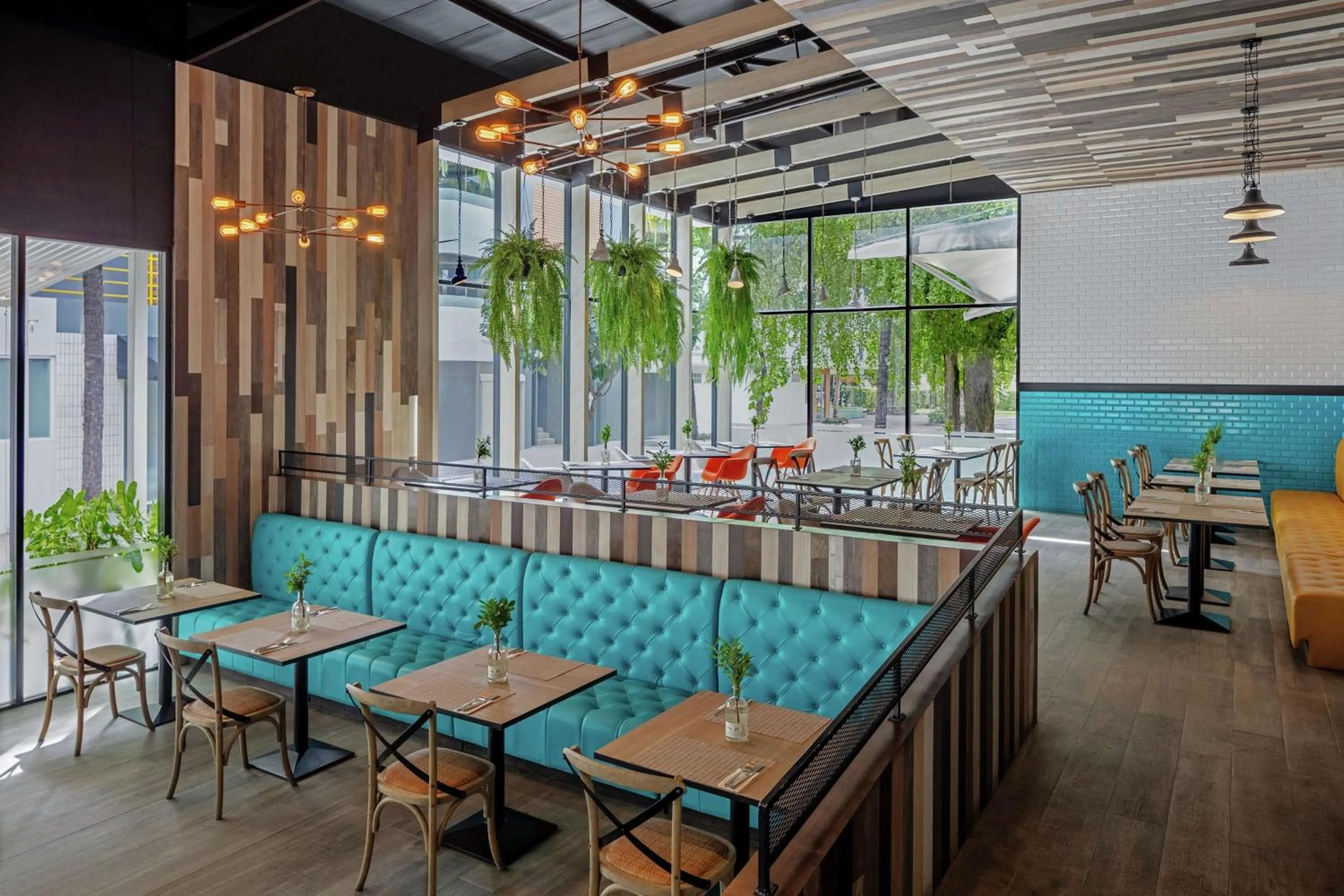 Restaurant/places to eat in DoubleTree by Hilton Phuket Banthai Resort