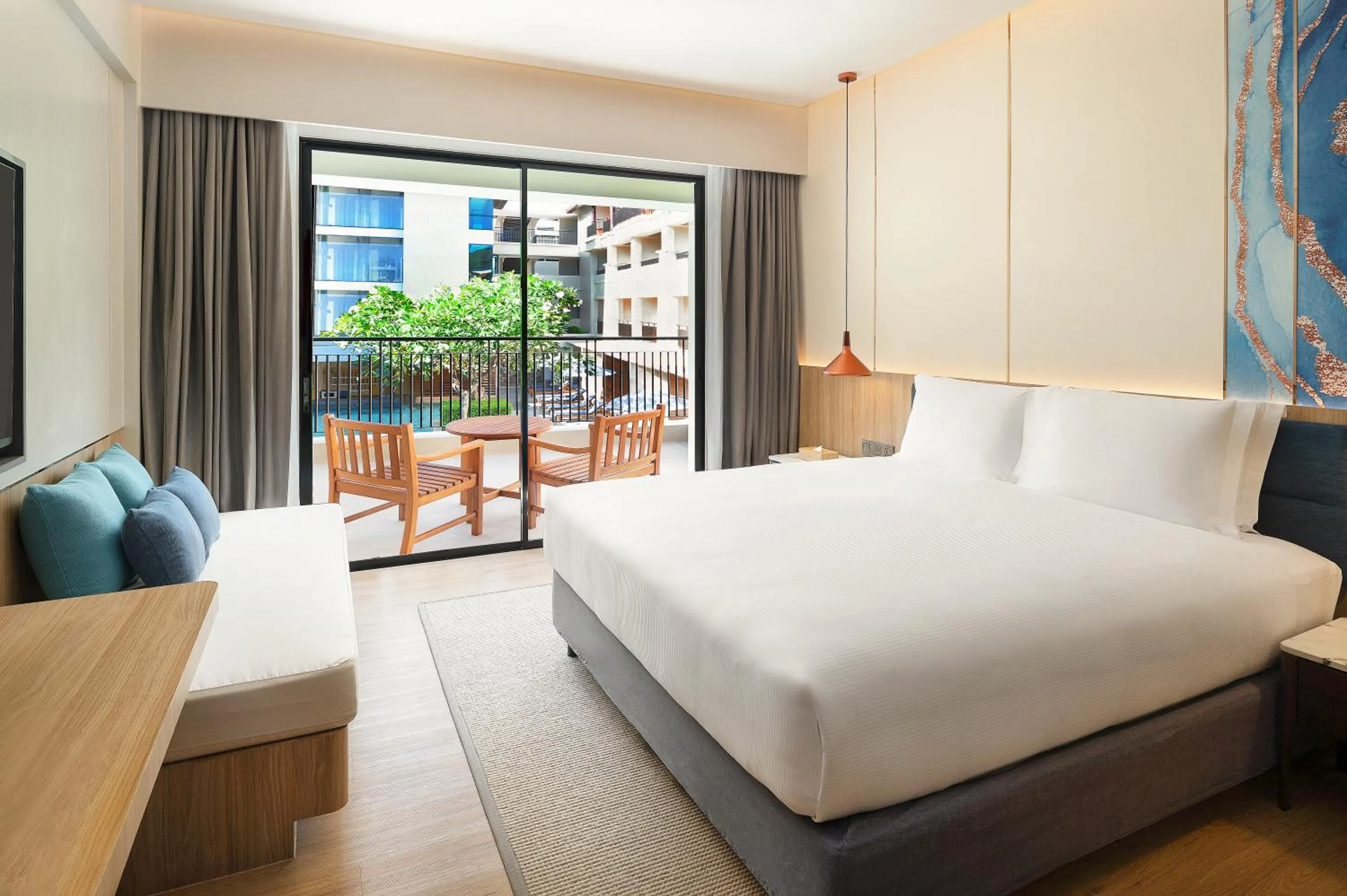 Bedroom, Bed in DoubleTree by Hilton Phuket Banthai Resort