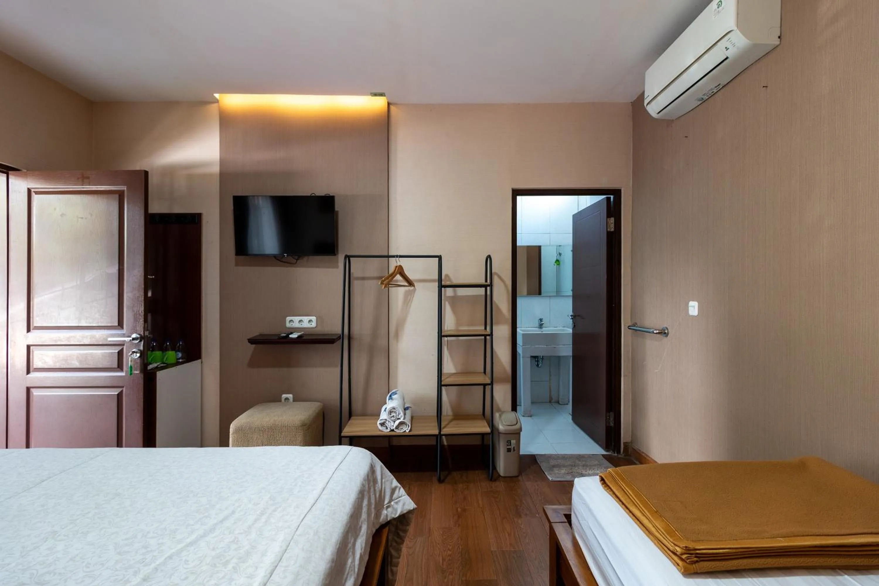 Bed in Jayagiri Guesthouse By Belgareti