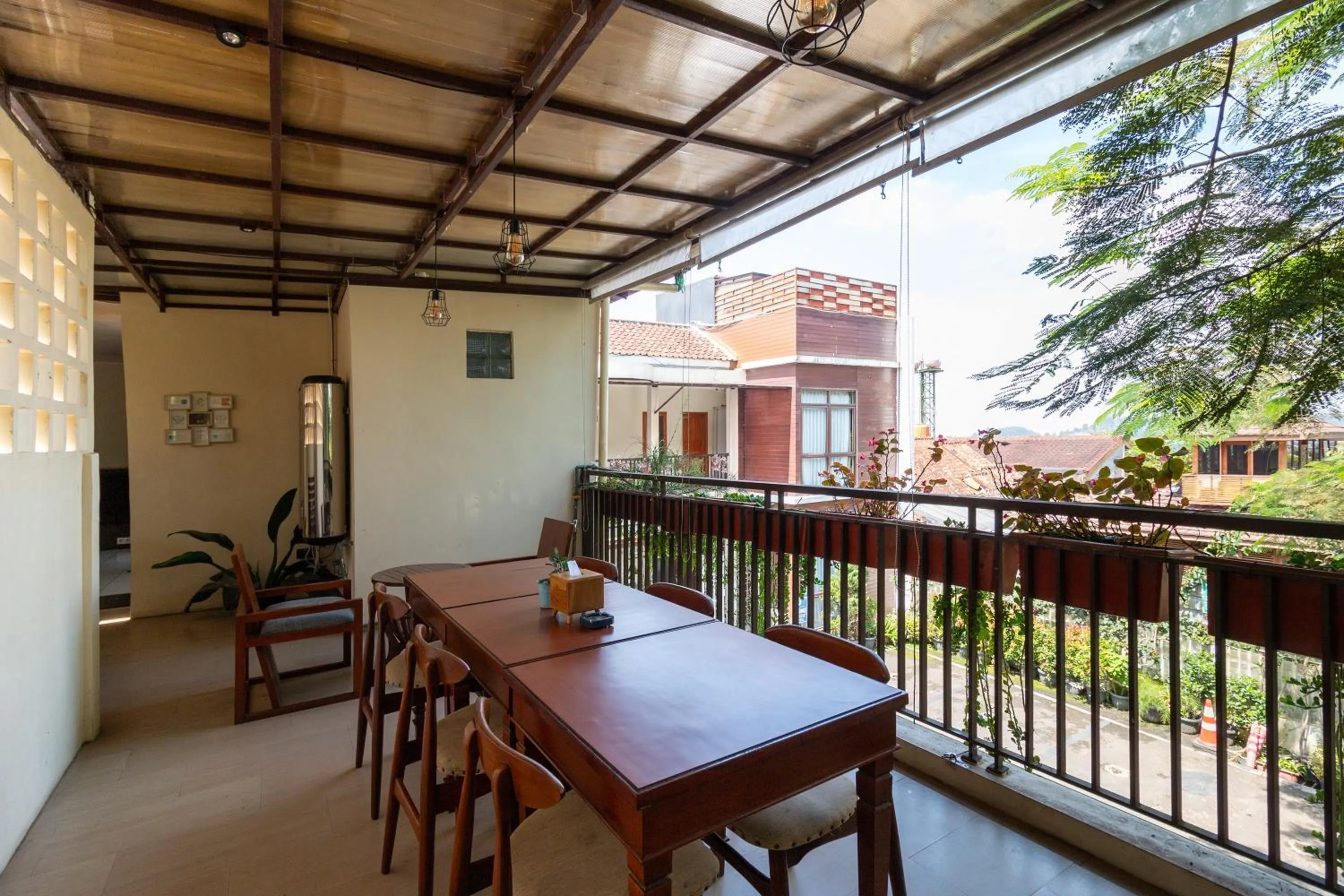 Area and facilities in Jayagiri Guesthouse By Belgareti