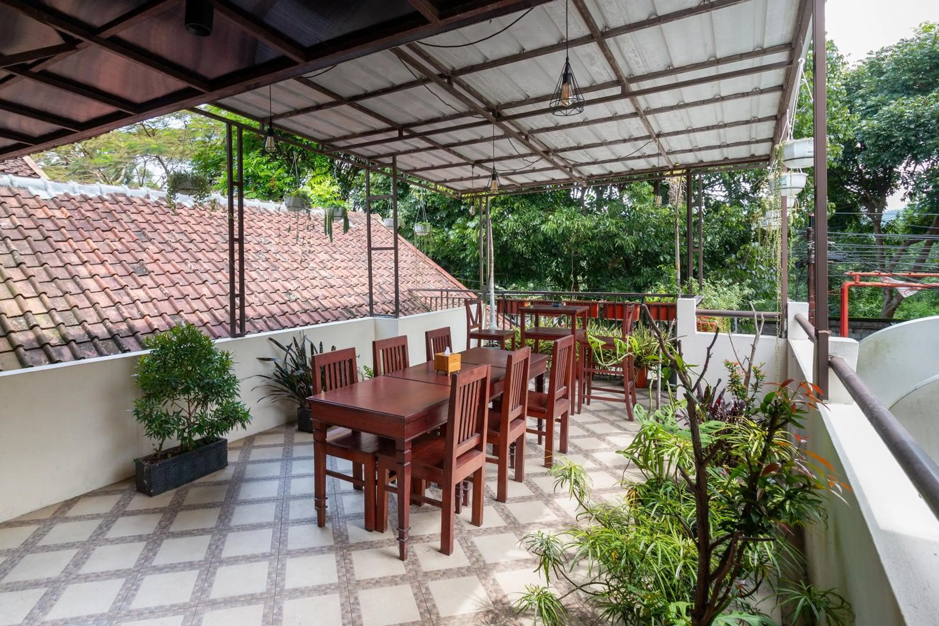 Area and facilities in Jayagiri Guesthouse By Belgareti