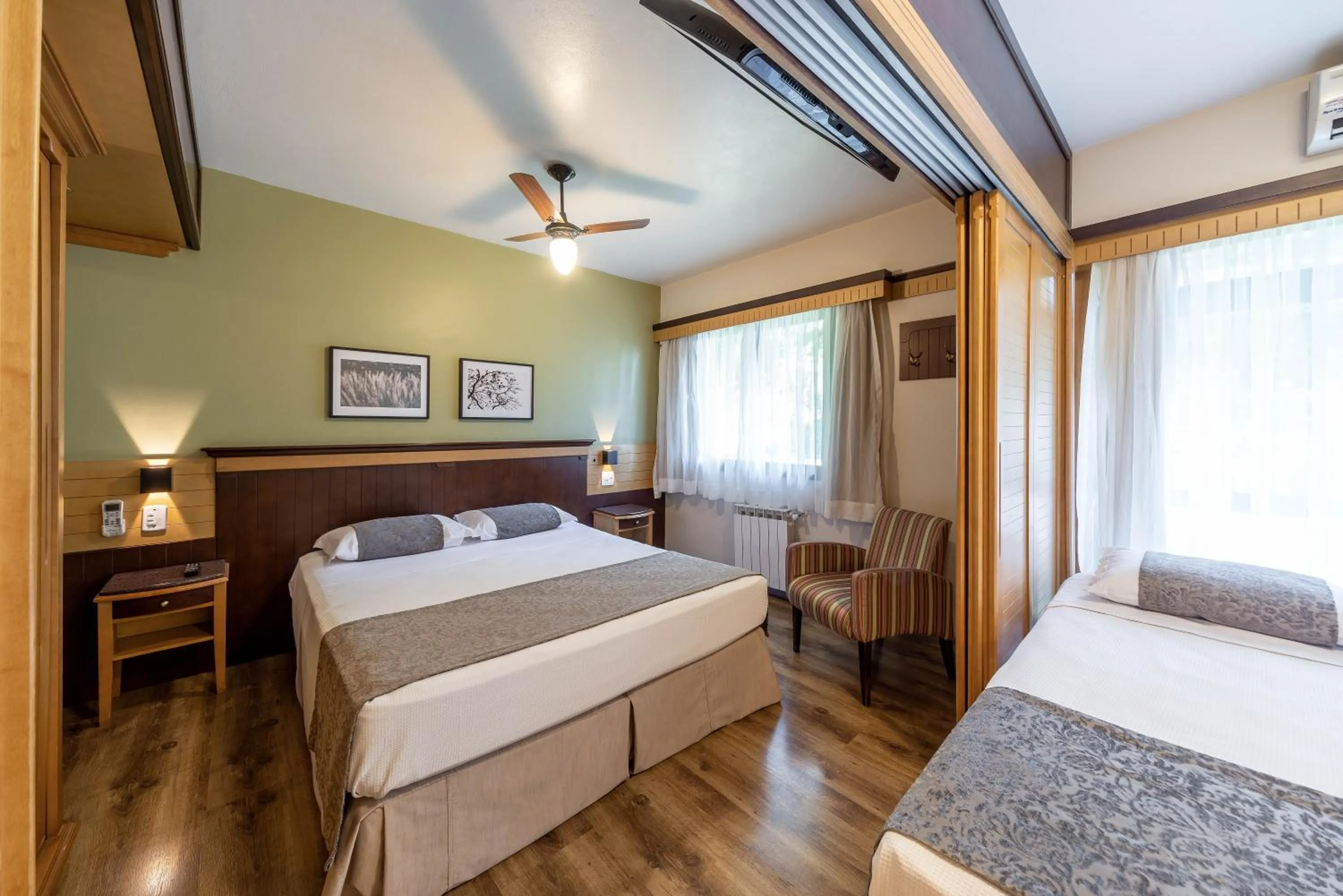 Bed in Hotel Laghetto Toscana