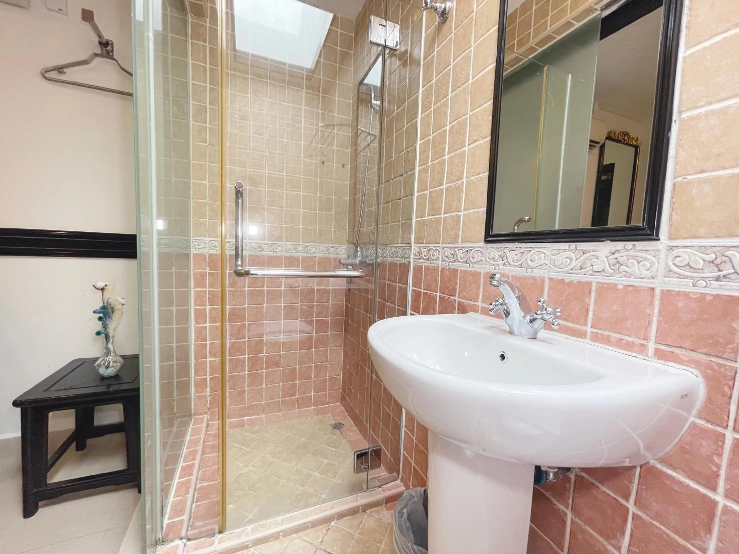 Bathroom in The Snooze Hotel Marine Parade