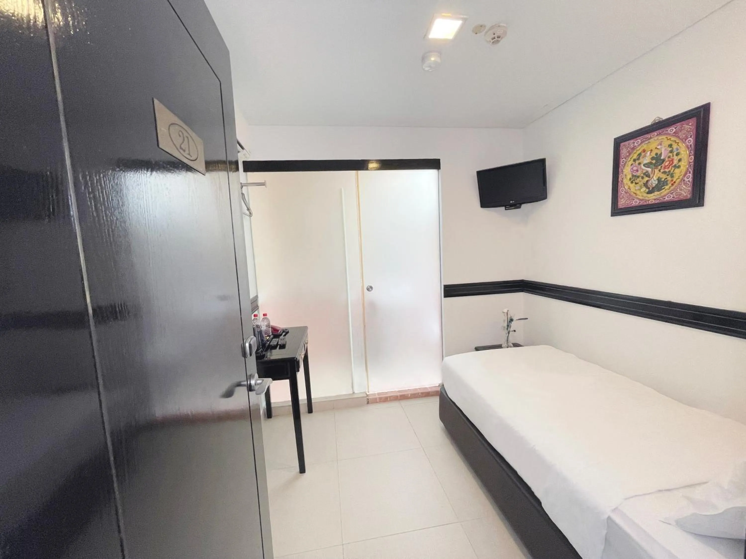 Bed in The Snooze Hotel Marine Parade