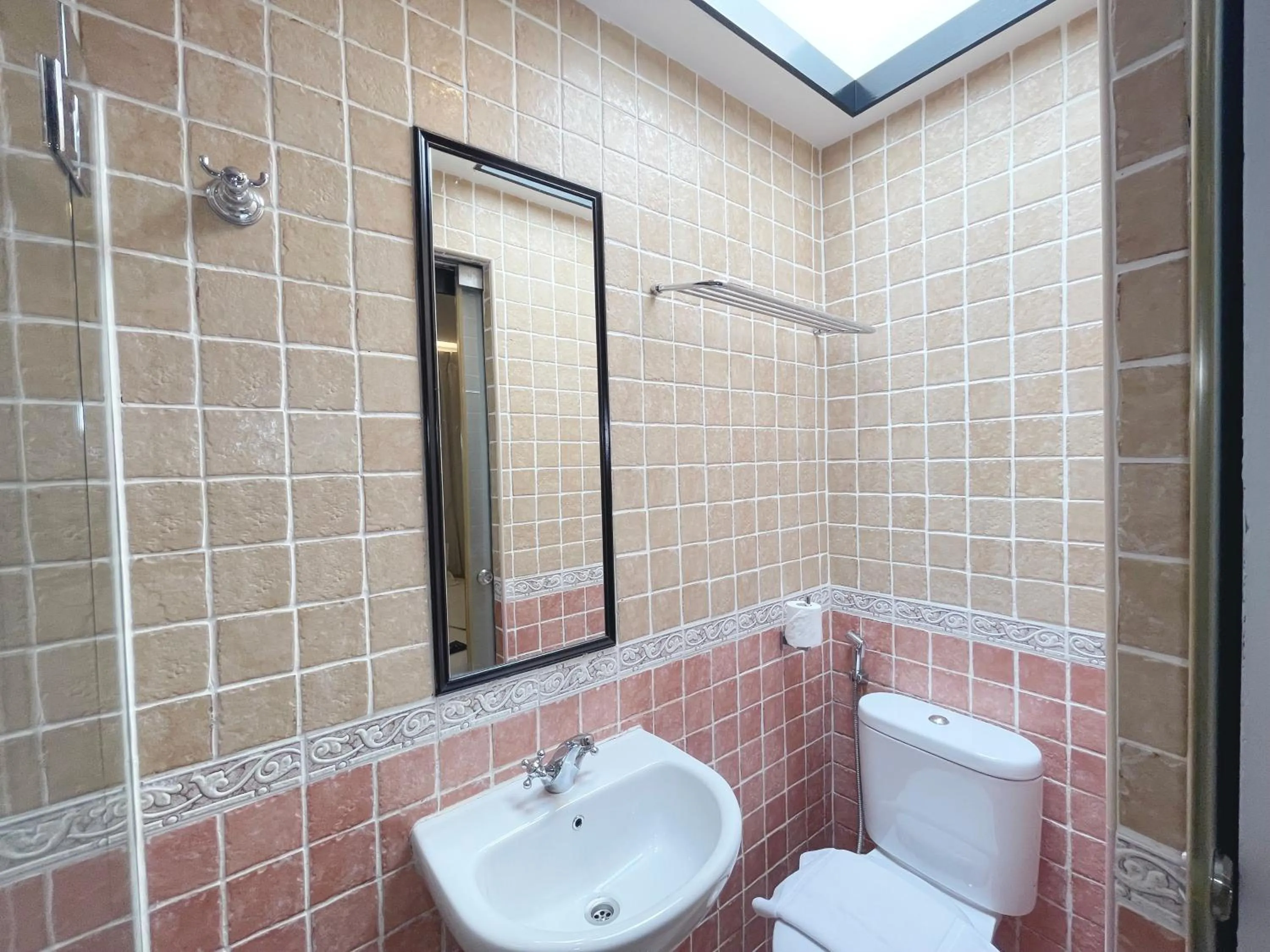 Bathroom in The Snooze Hotel Marine Parade