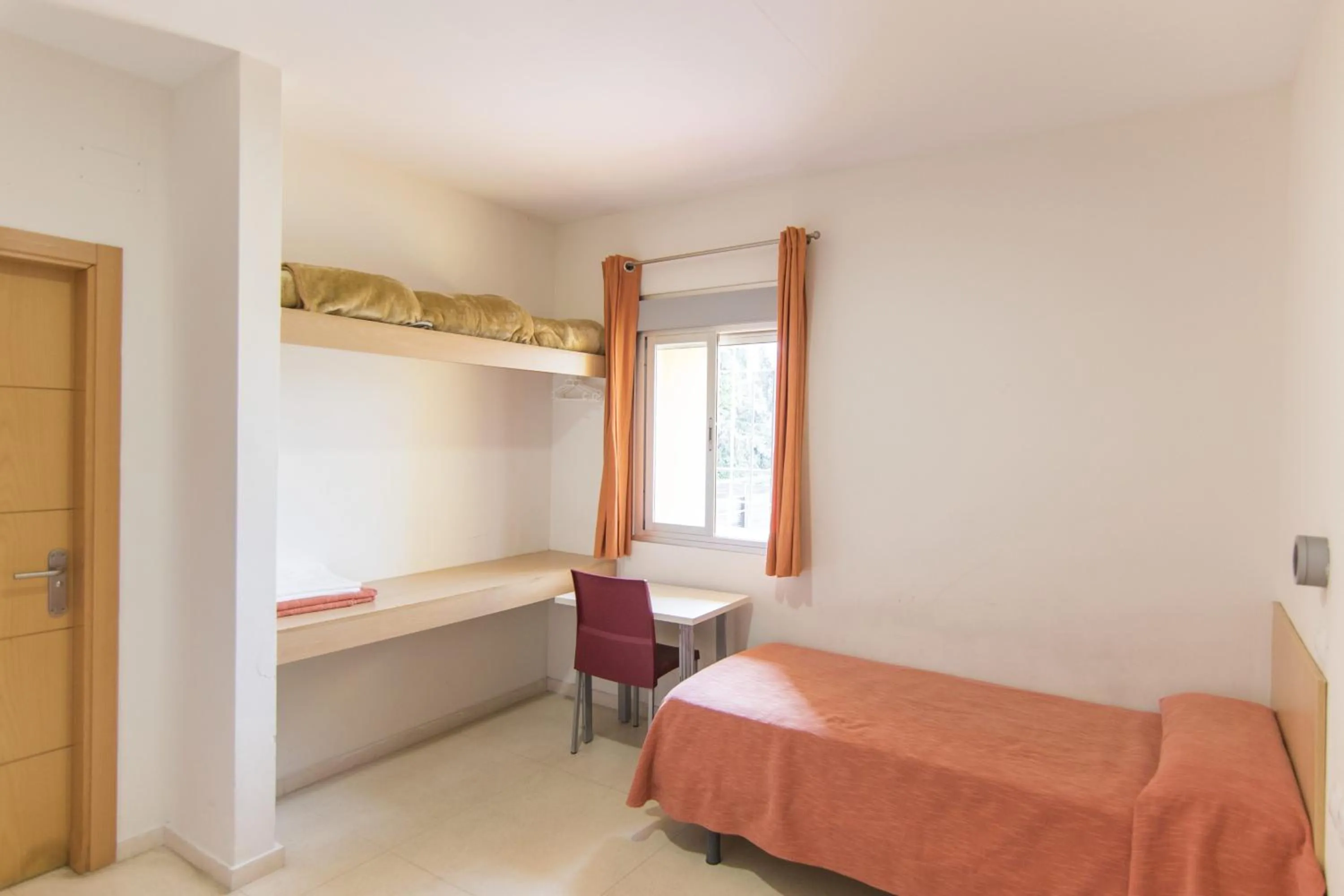 Bed in Albergue Inturjoven Marbella