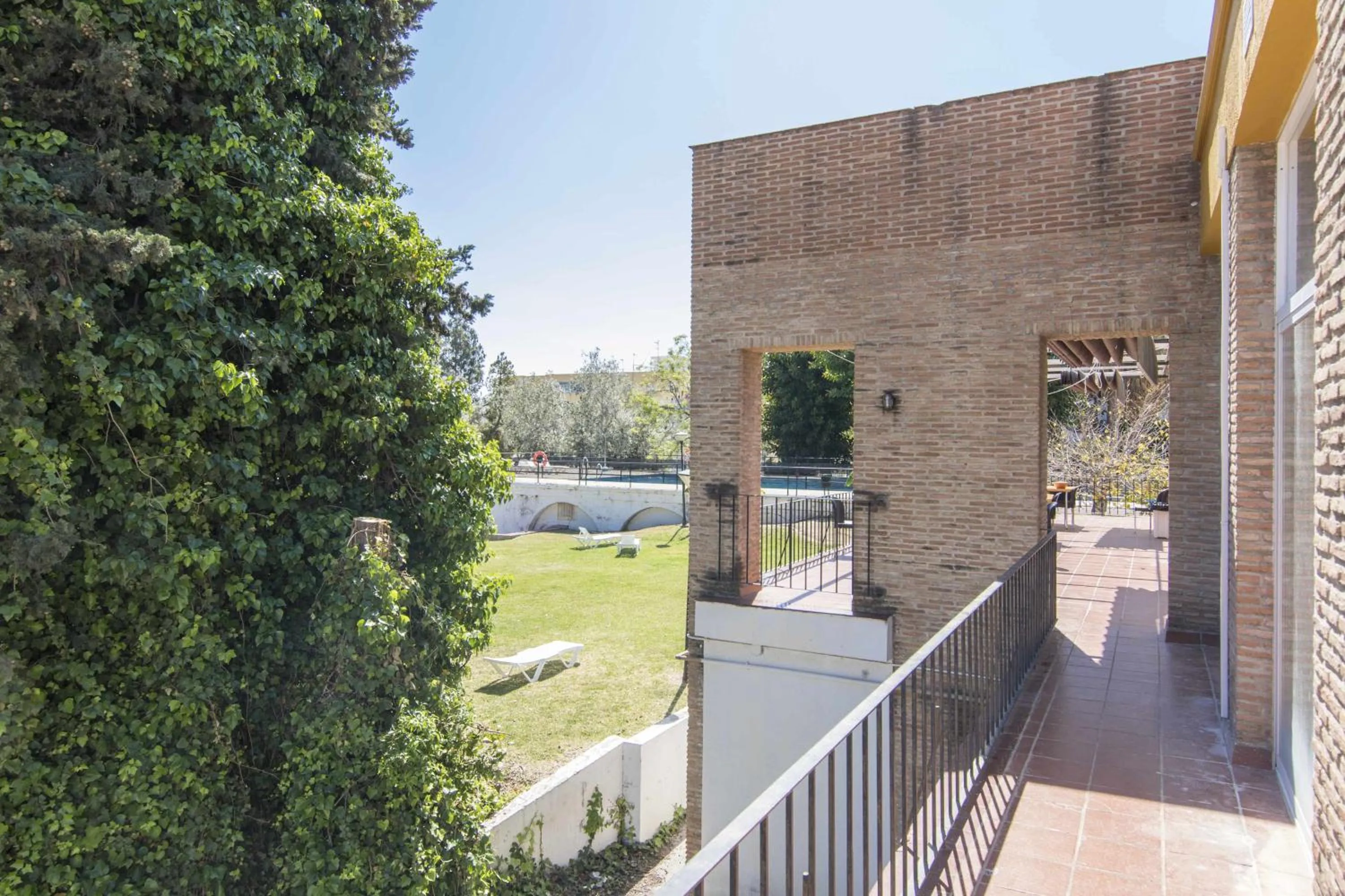 Balcony/Terrace in Albergue Inturjoven Marbella