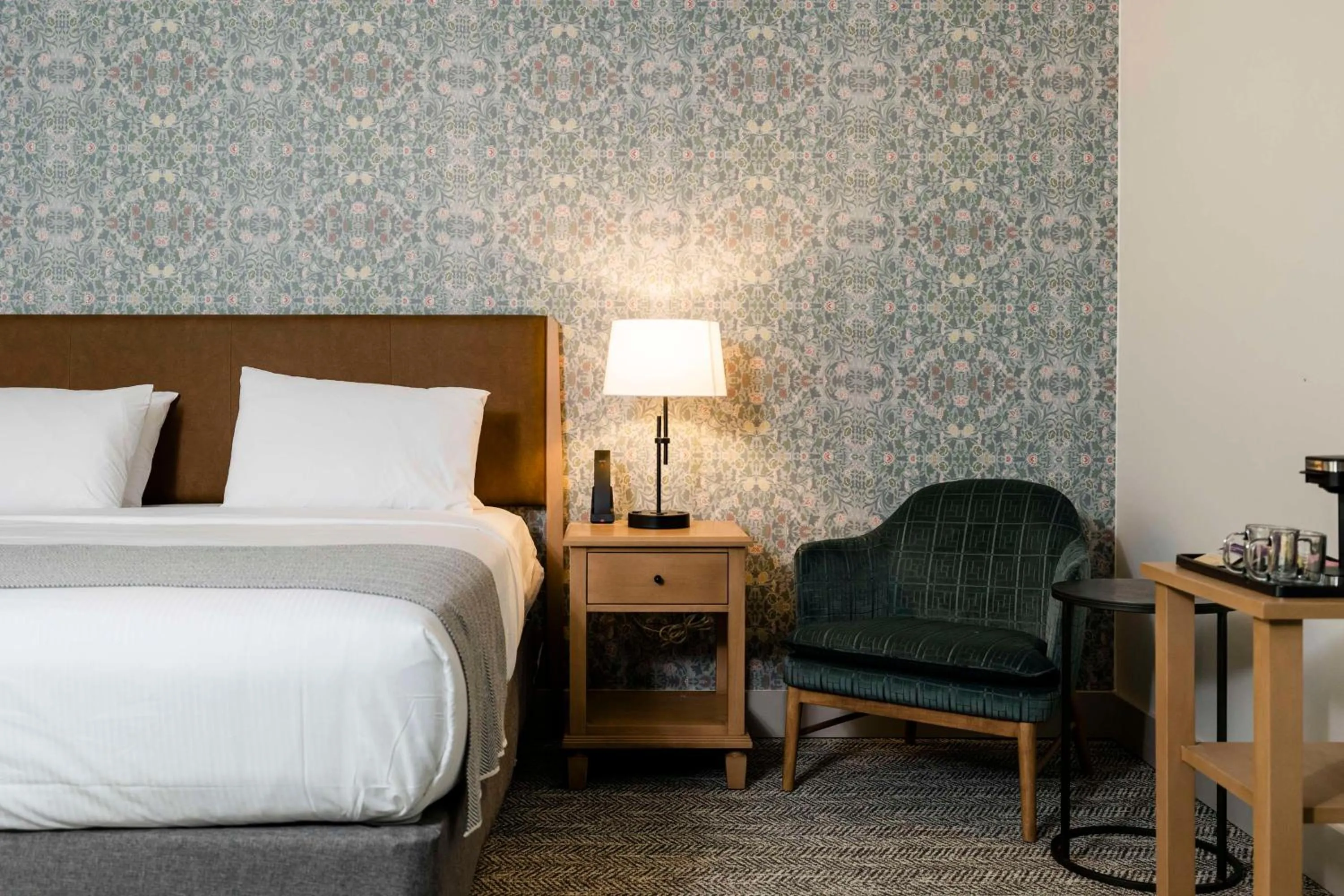 Living room, Bed in Waynesville Inn & Golf Club, Trademark Collection by Wyndham