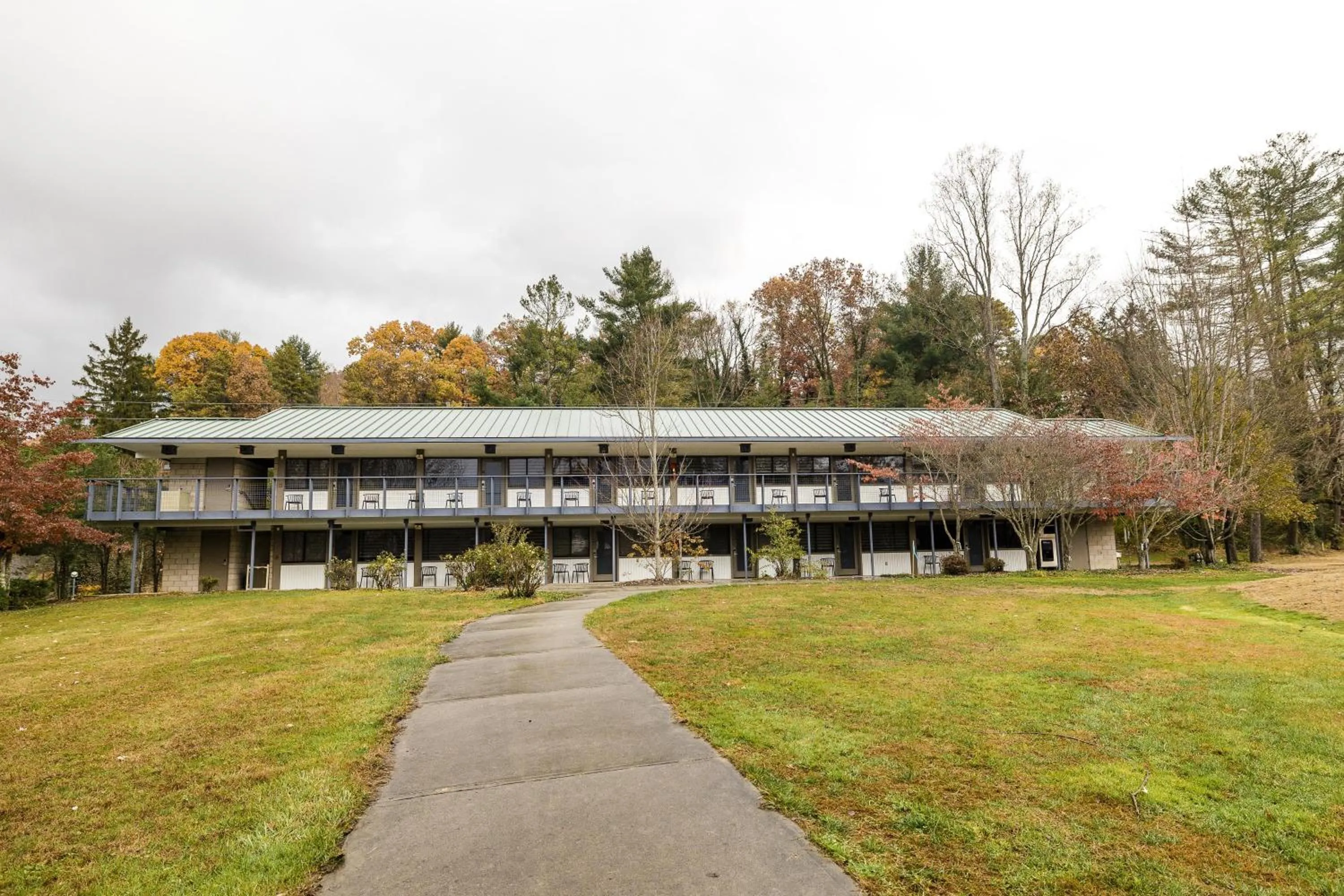 Property building in Waynesville Inn and Golf Club, Tapestry Collection by Hilton