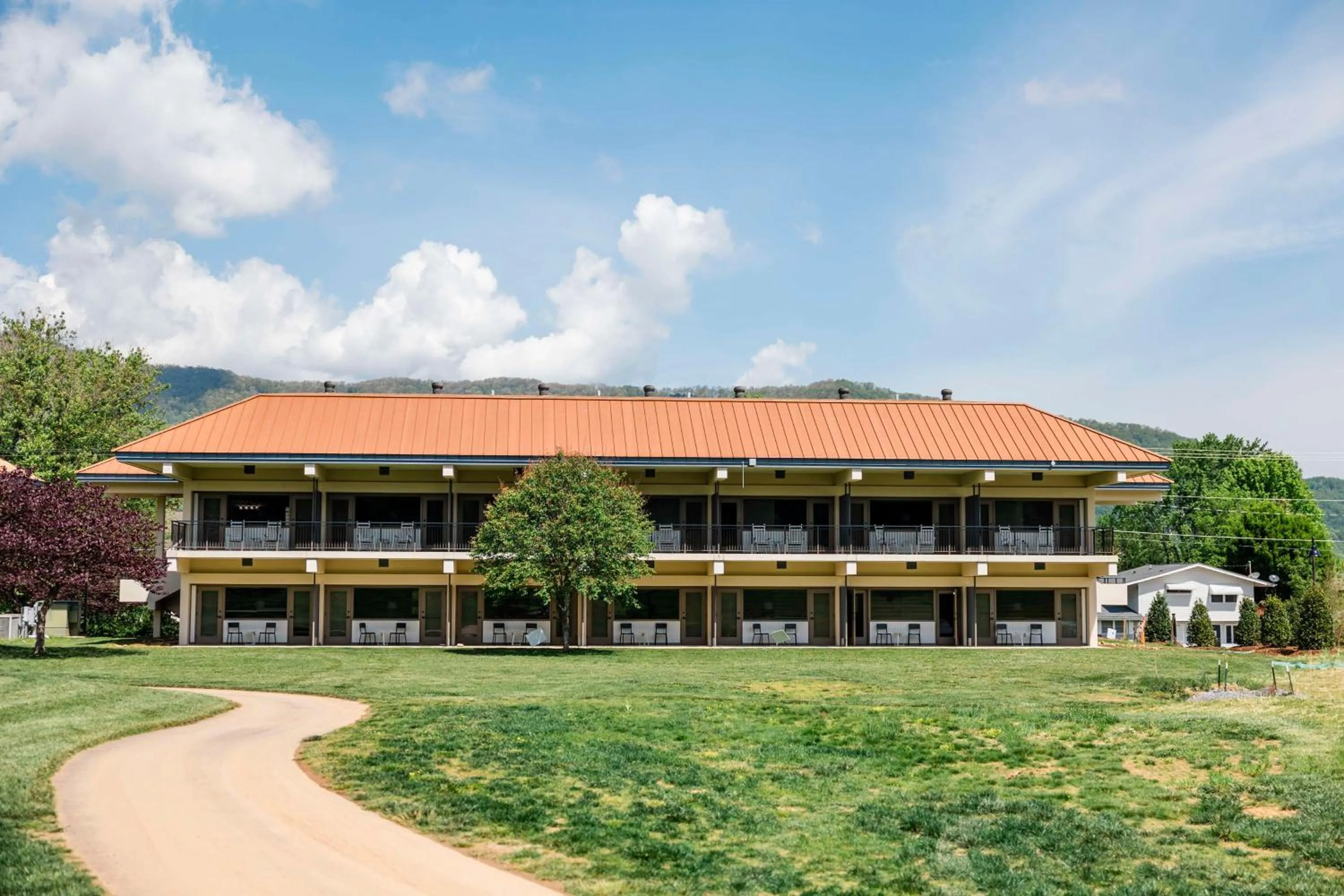 Golfcourse in Waynesville Inn & Golf Club, Trademark Collection by Wyndham