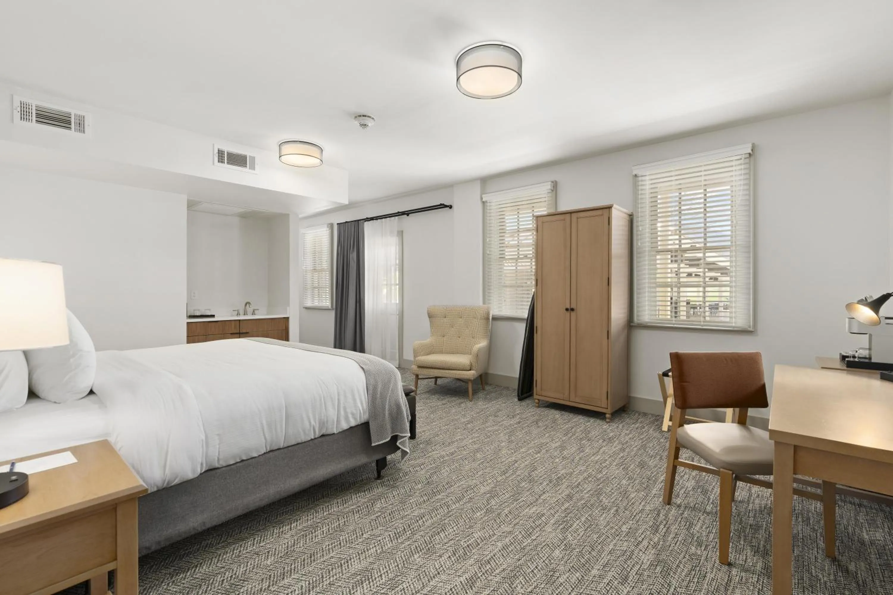 Bedroom, Bed in Waynesville Inn and Golf Club, Tapestry Collection by Hilton