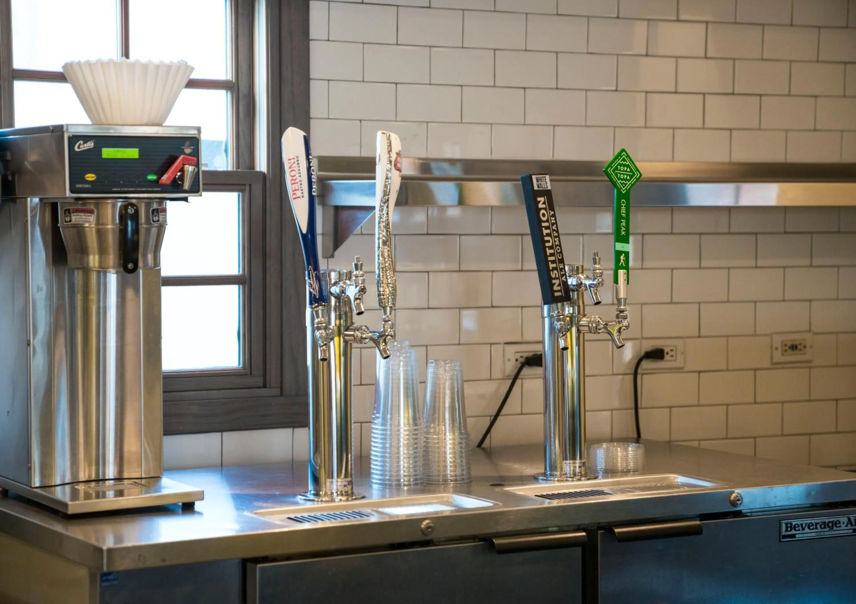 Coffee/tea facilities in Orange Tree Inn