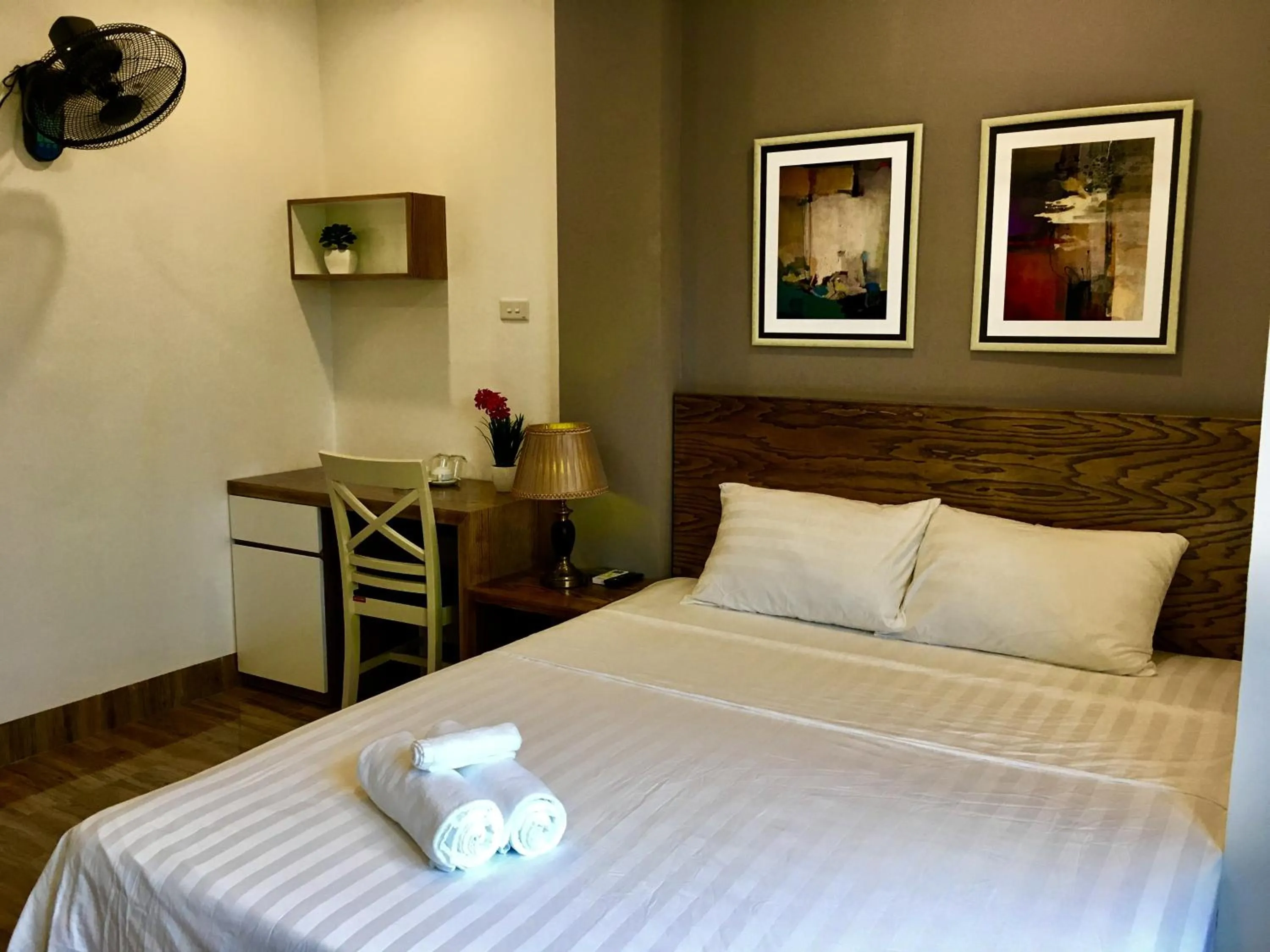 V House 5 Serviced Apartment