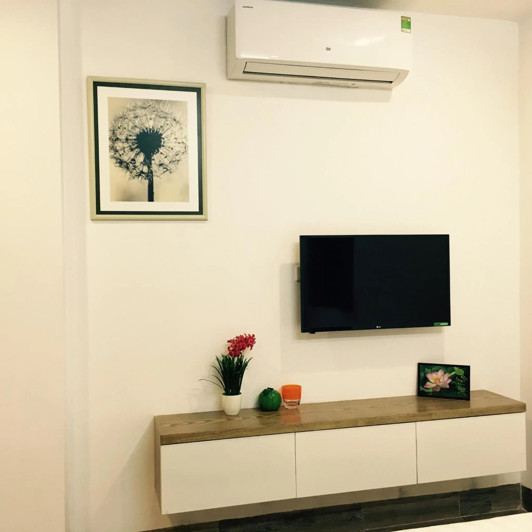 V House 5 Serviced Apartment