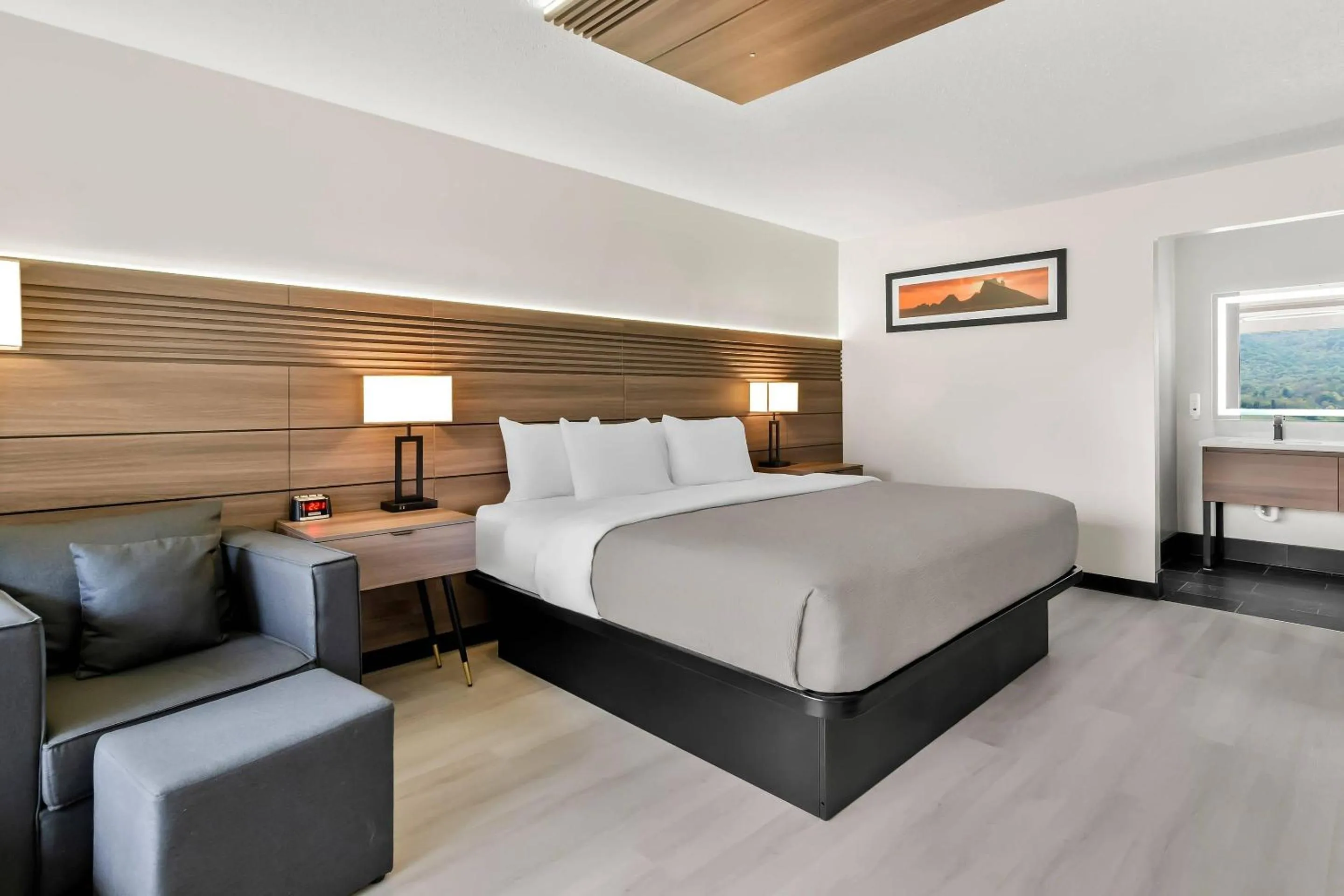 Bedroom, Bed in Quality Inn and Suites