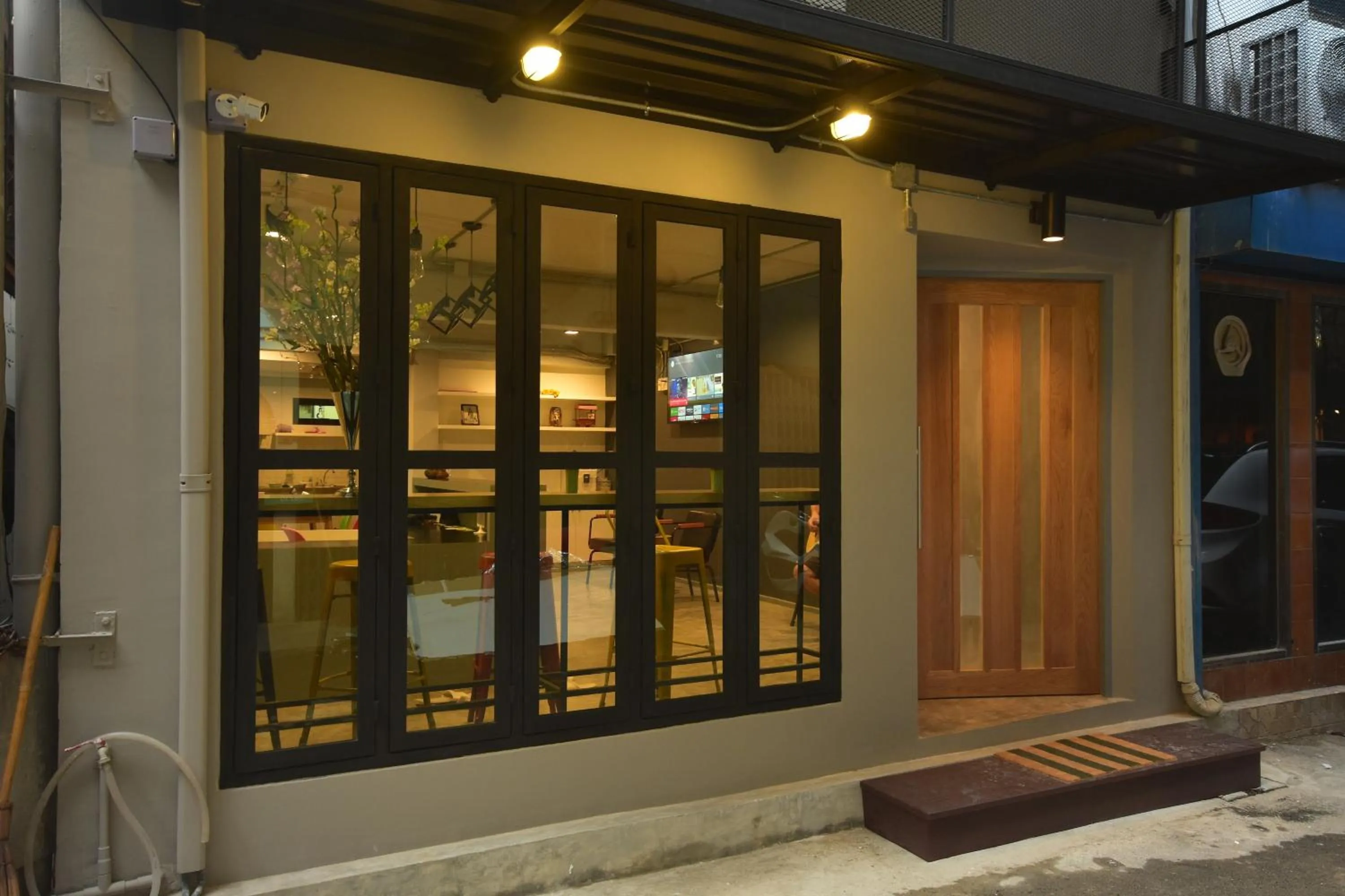 Facade/entrance in The Chatbox Silom Hostel