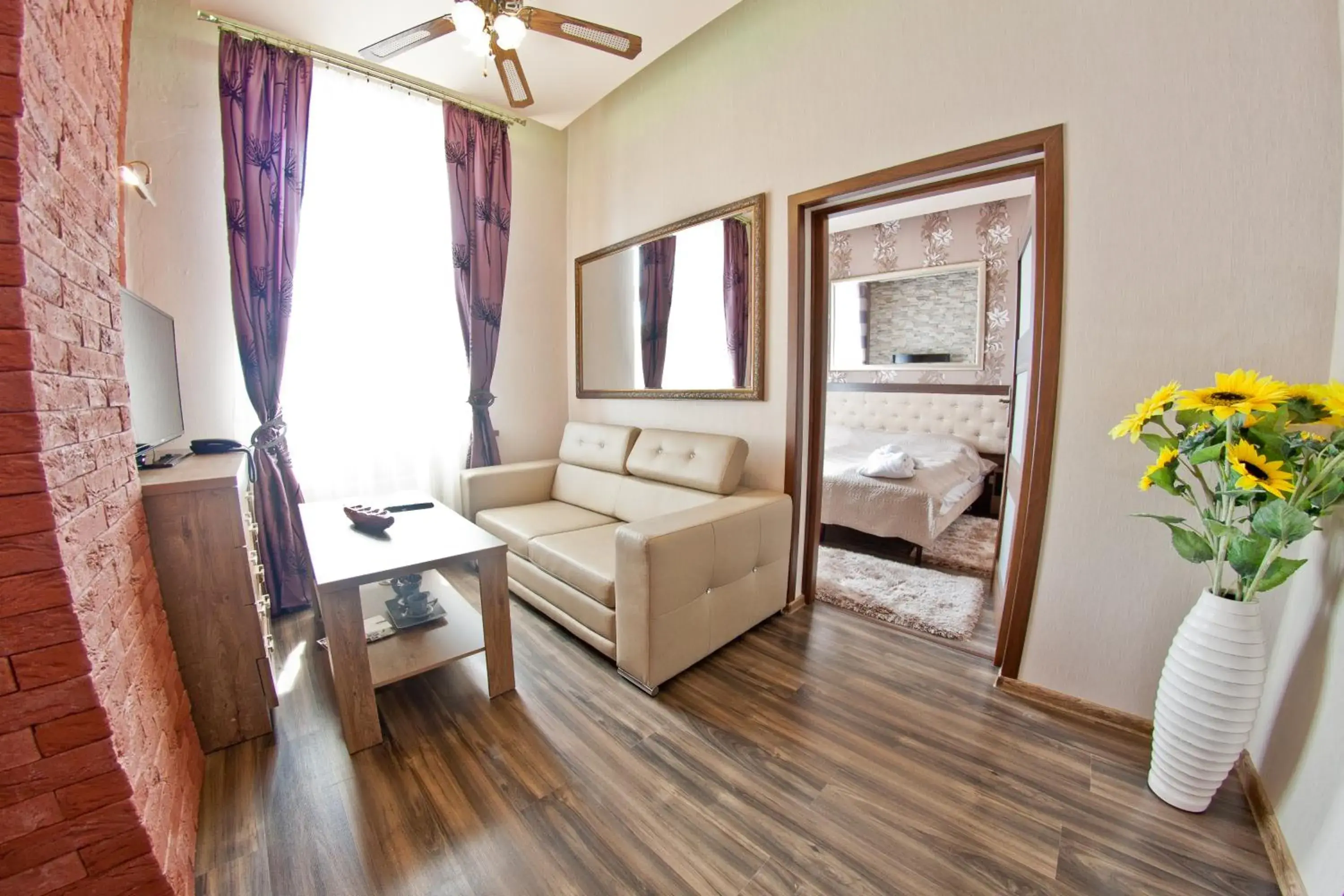 Suite with unlimited access to Roman Terms - single occupancy in Pałac Saturna Suite with unlimited access to Roman Terms - single occupancy in Pałac Saturna