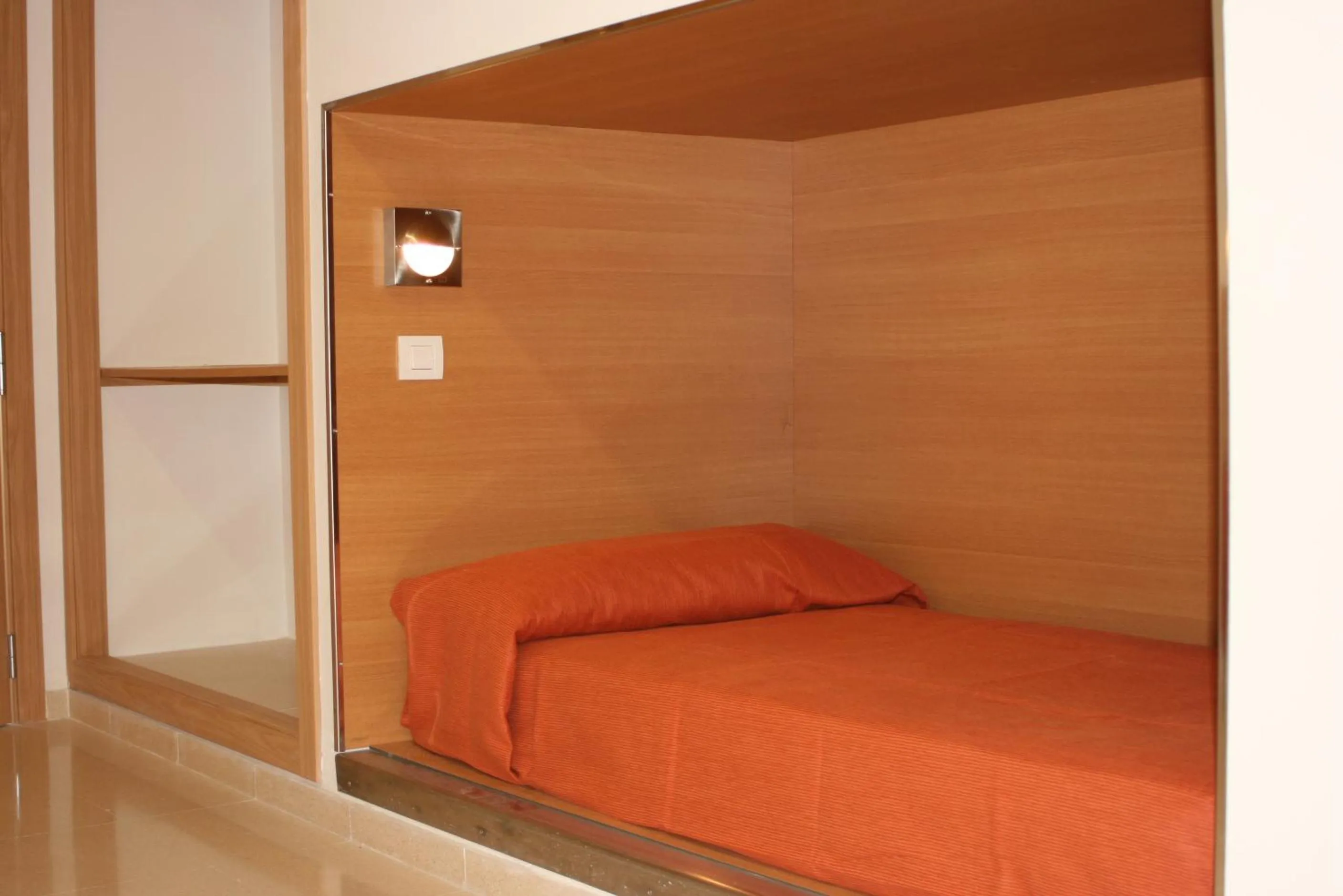 Bedroom, Bed in Albergue Inturjoven Torremolinos