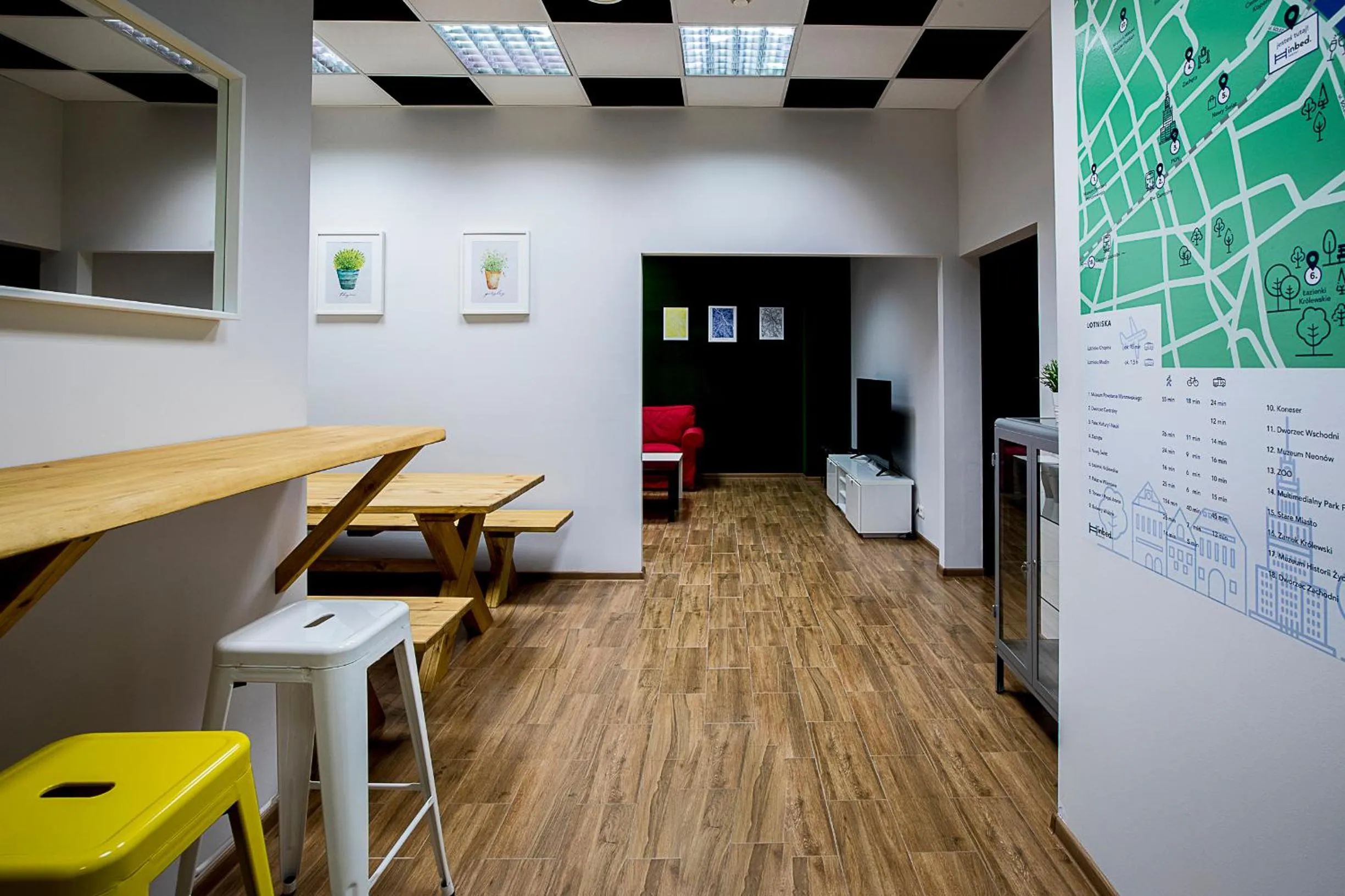 Communal lounge/ TV room in Inbed Hostel