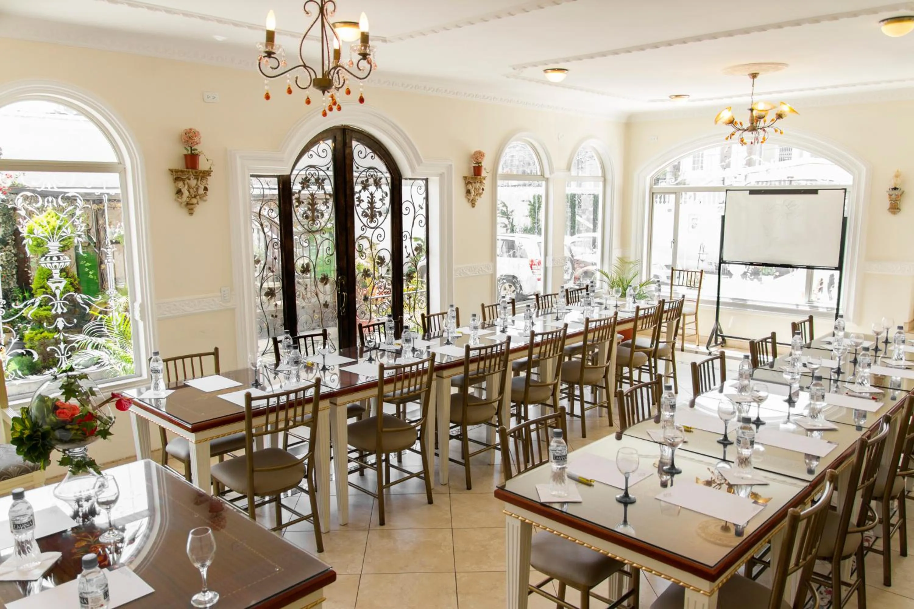 Meeting/conference room in Eugenia Hotel