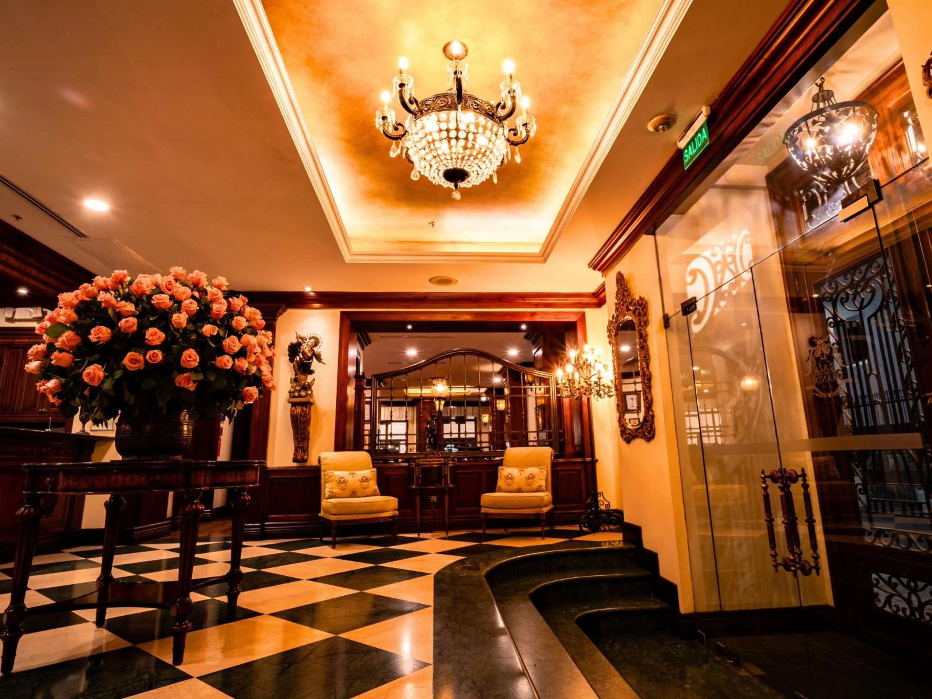 Lobby or reception in Plaza Grande Hotel