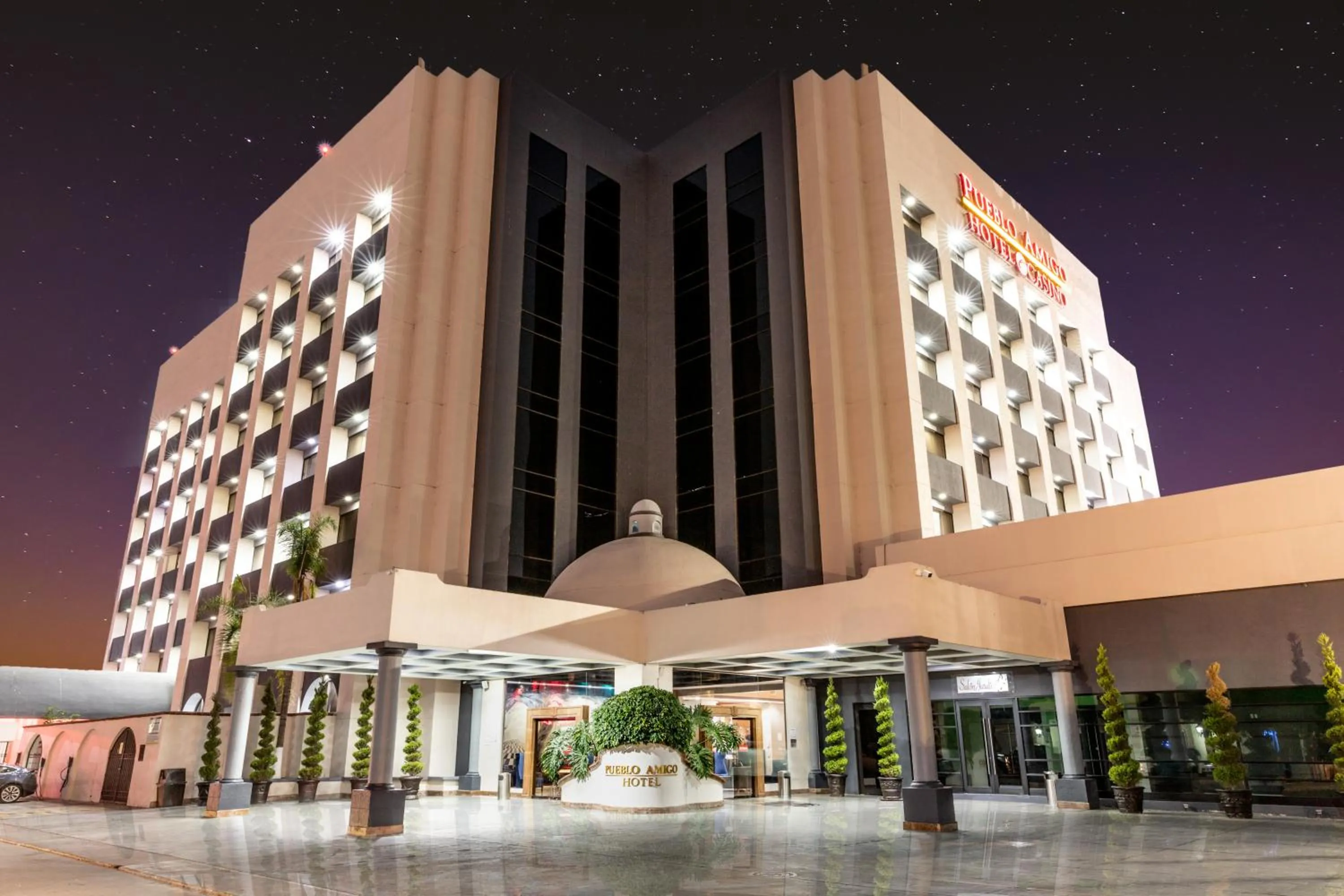 Facade/entrance in Pueblo Amigo Hotel Plaza y Casino