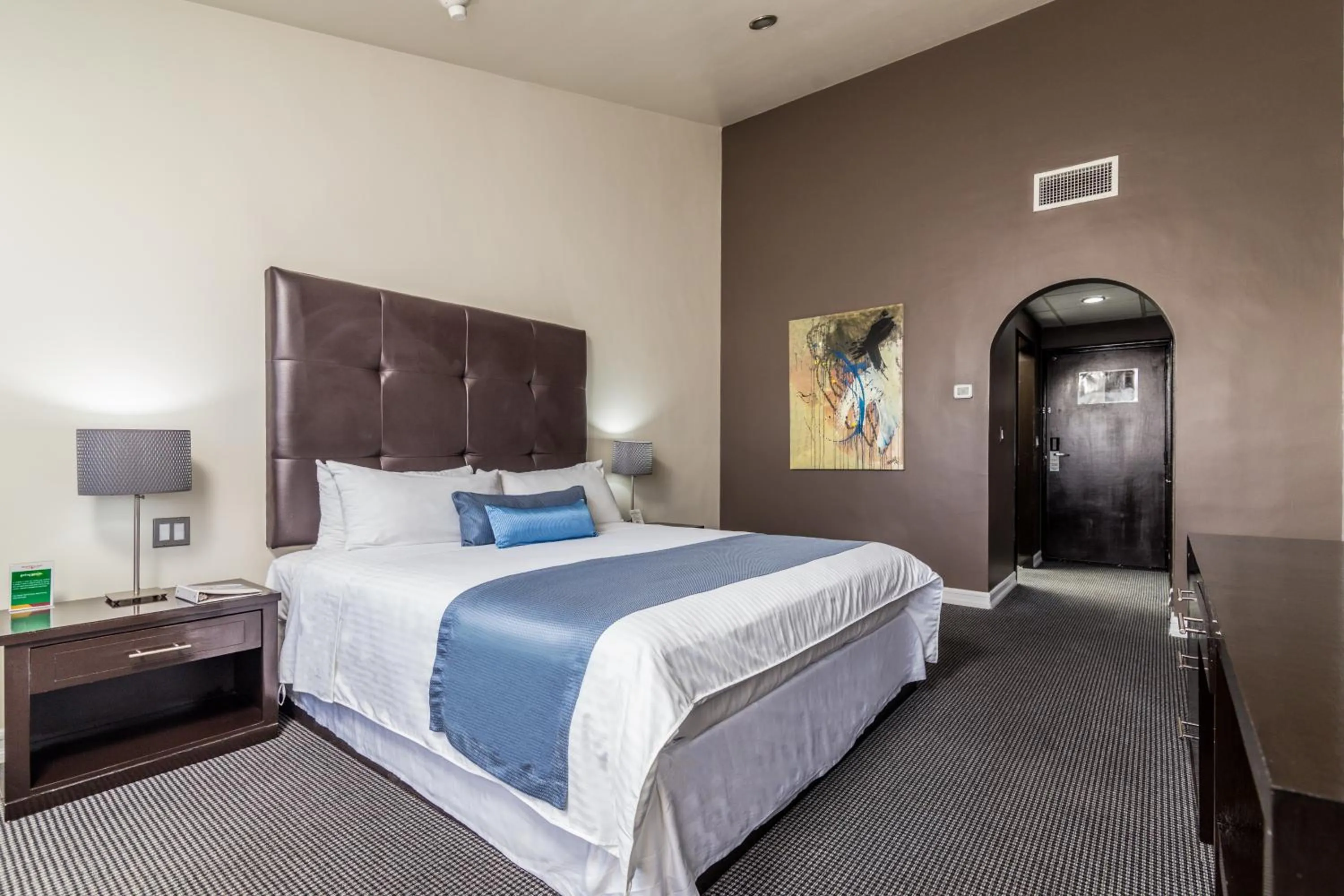 Bed in Pueblo Amigo Hotel Plaza y Casino