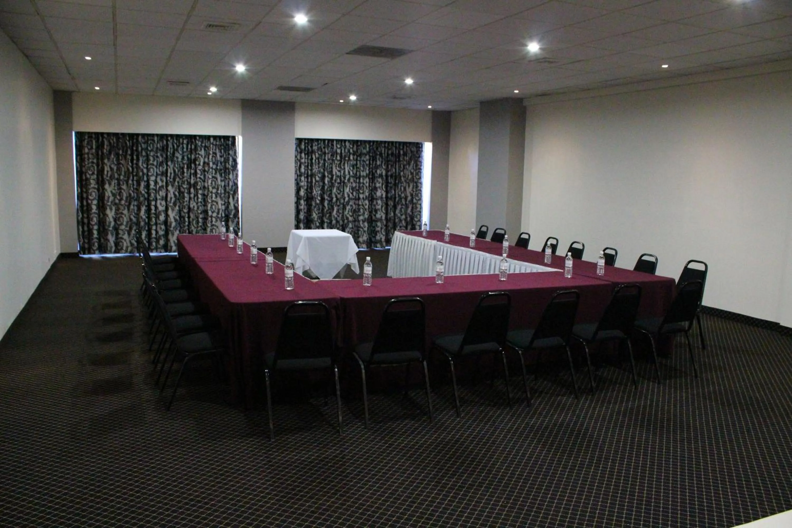 Meeting/conference room in Pueblo Amigo Hotel Plaza y Casino