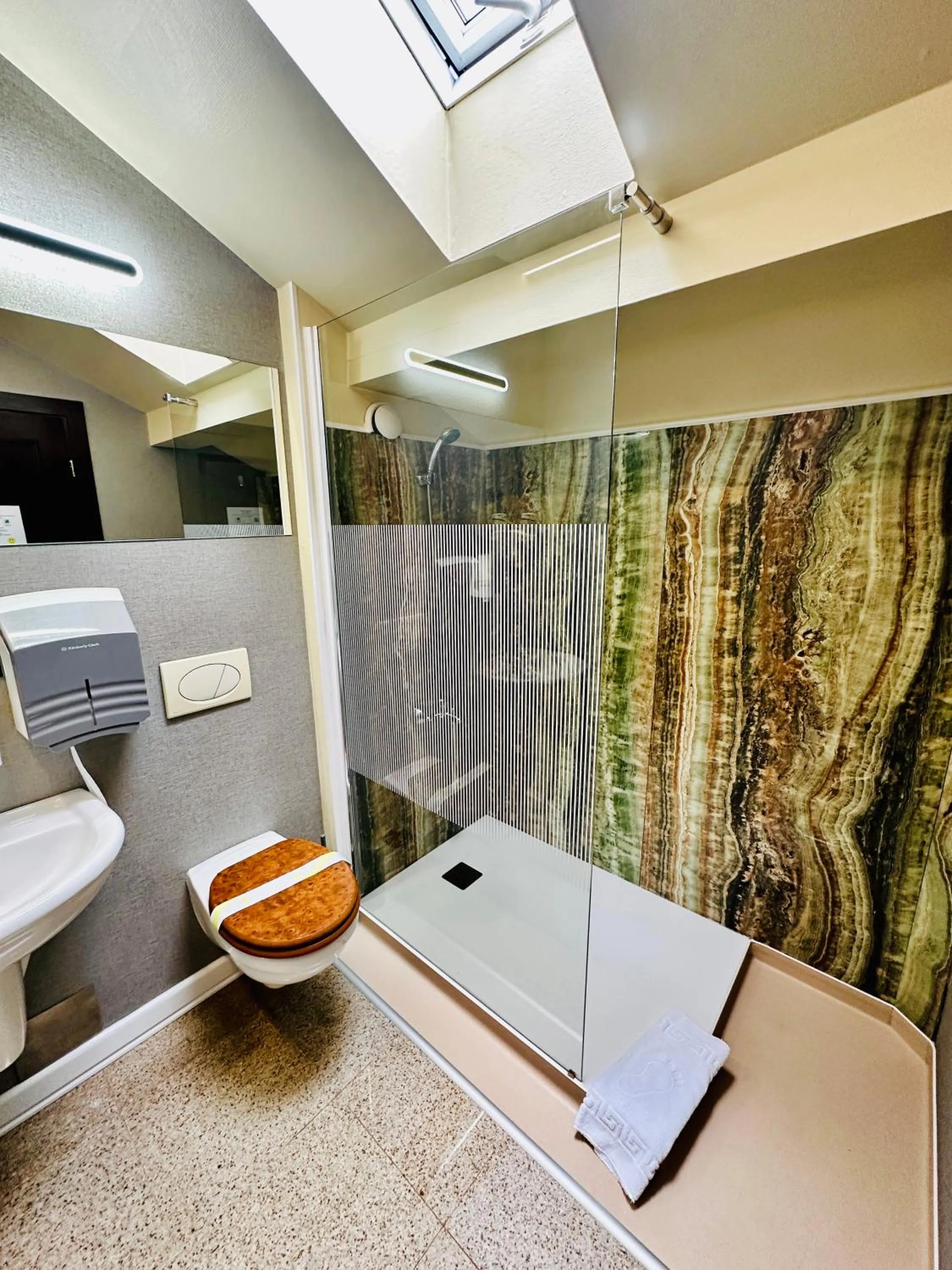 Villa & Restaurant Levoslav House