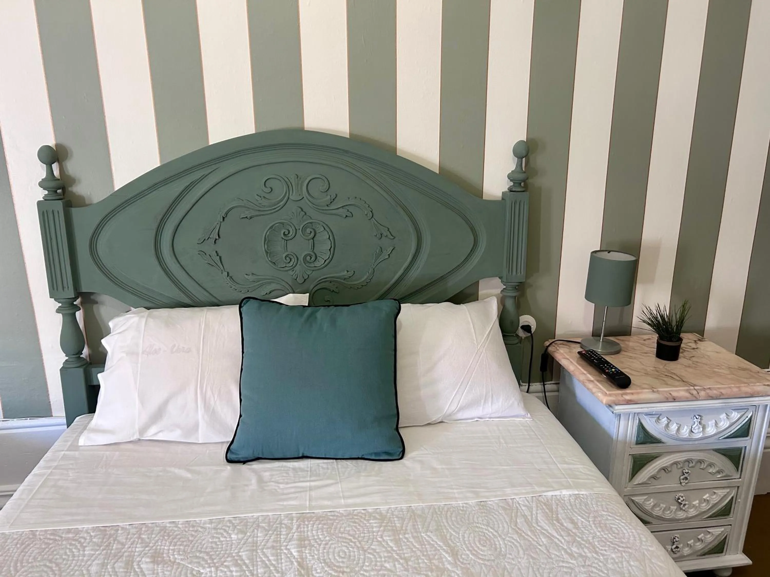 Triple Room with Shared Bathroom in Monte Sinai Guest House