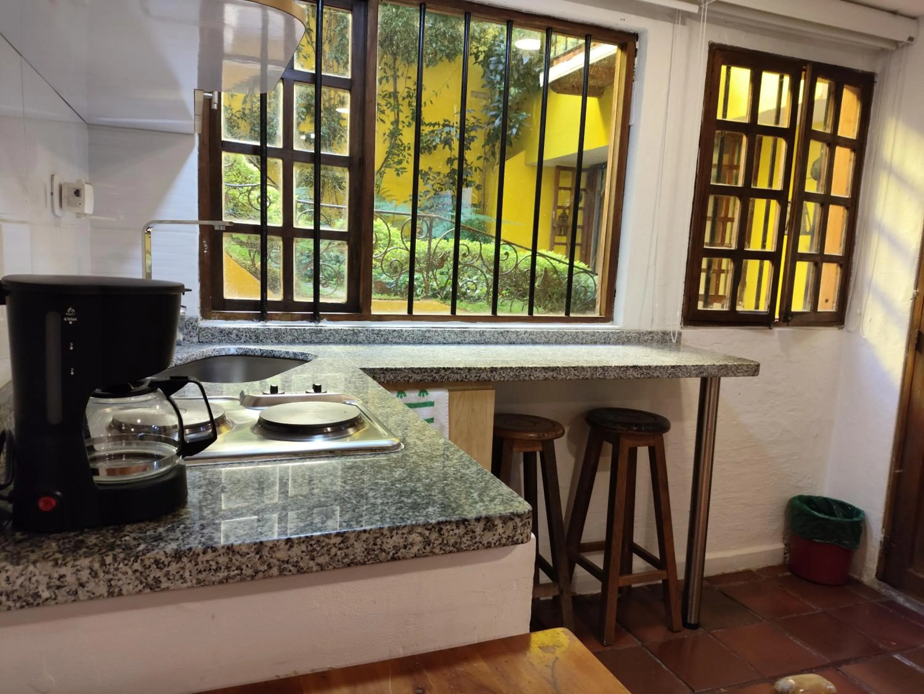 Coffee/tea facilities in Apartaestudios La Candelaria