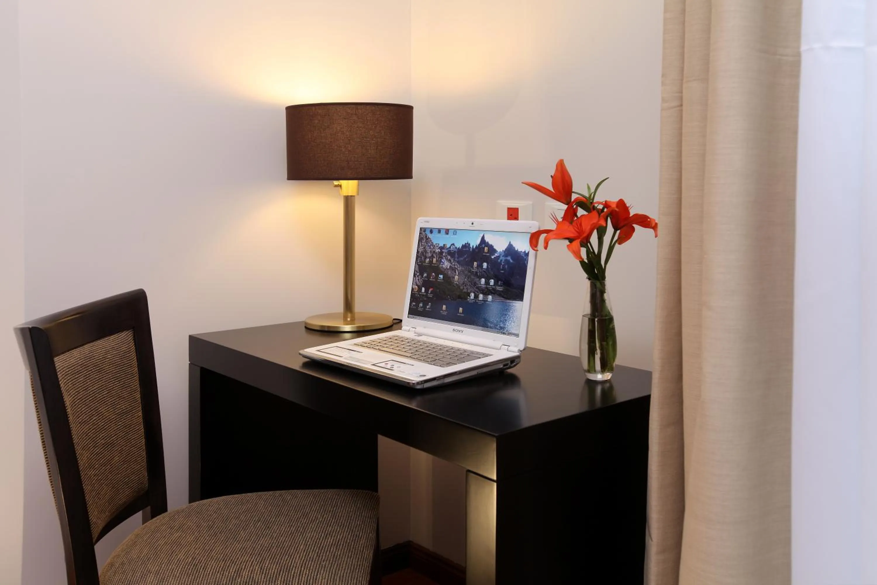 Seating area in Europlaza Hotel & Suites