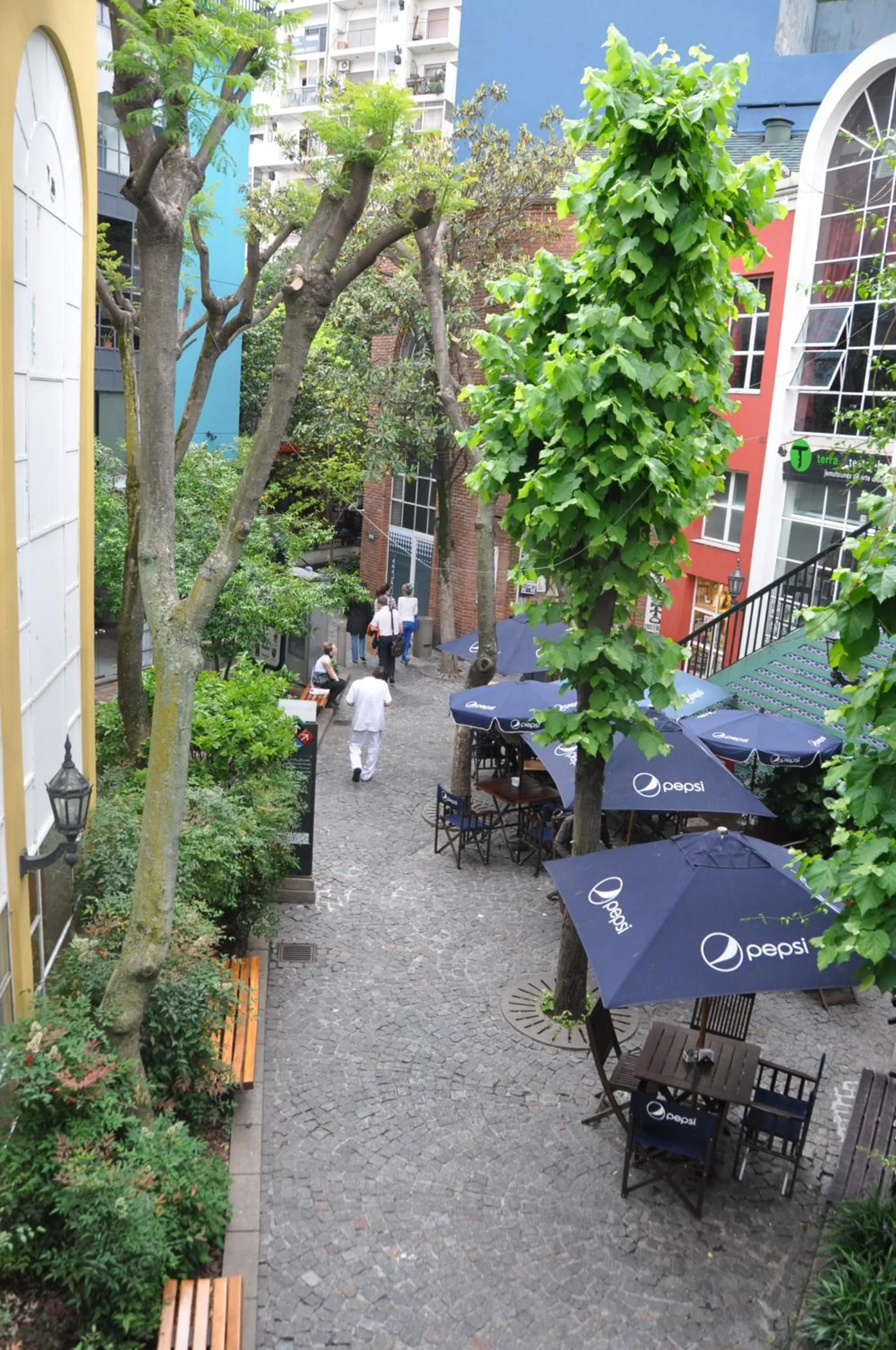 Area and facilities in Europlaza Hotel & Suites