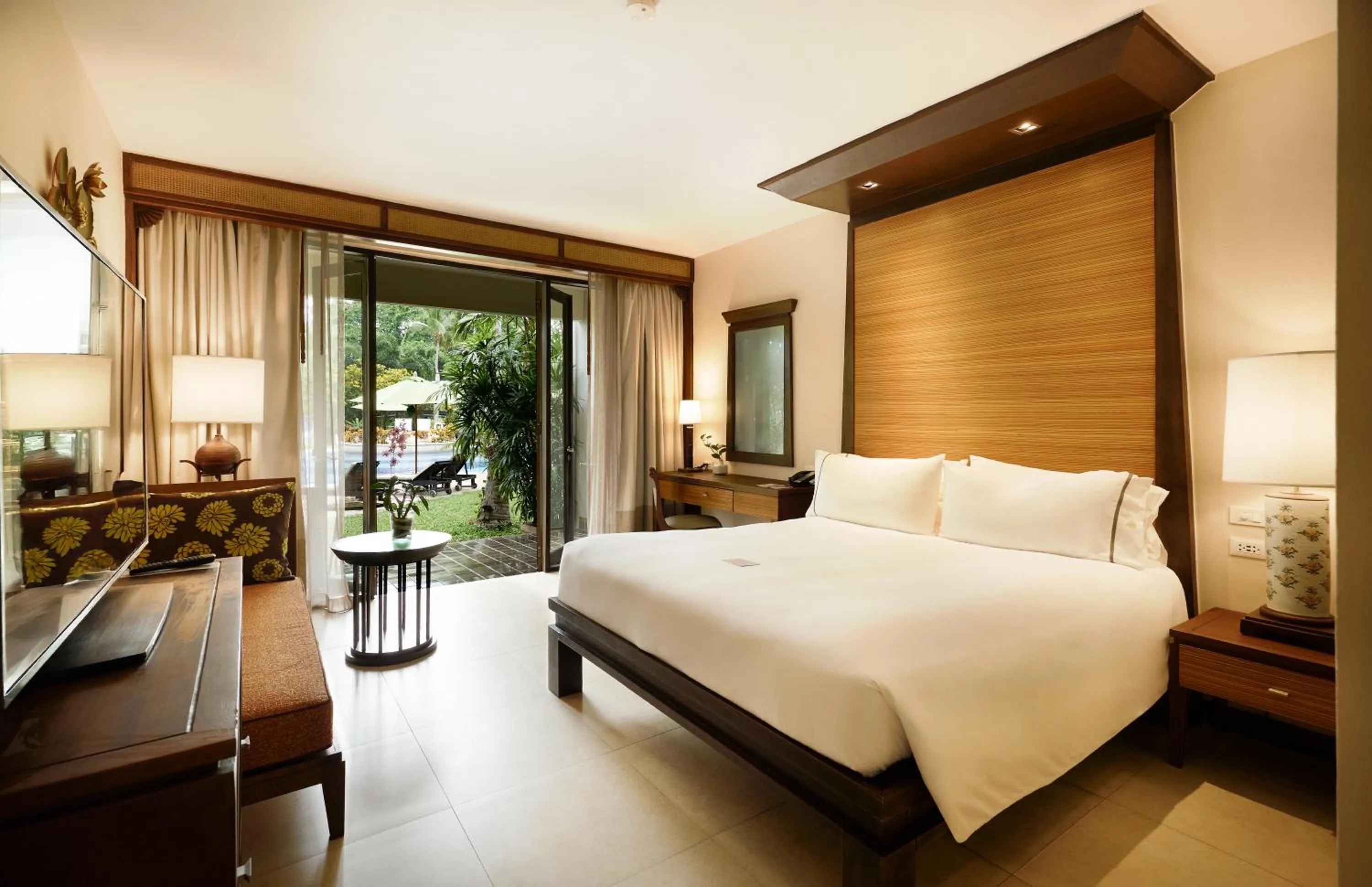 Bed in Siam Bayshore Resort Pattaya
